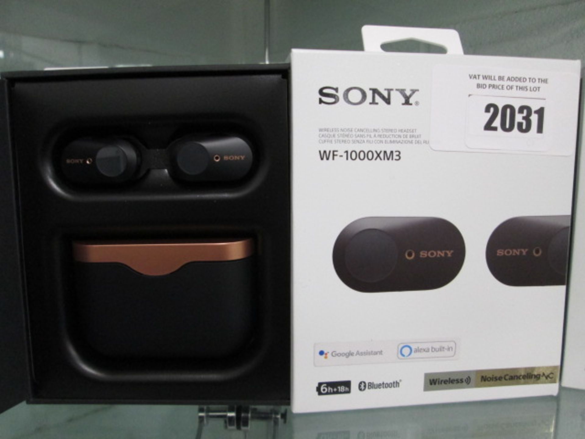 Sony WF-1000XM3 wireless noise cancelling stereo headset with charging case, spare eartips and box