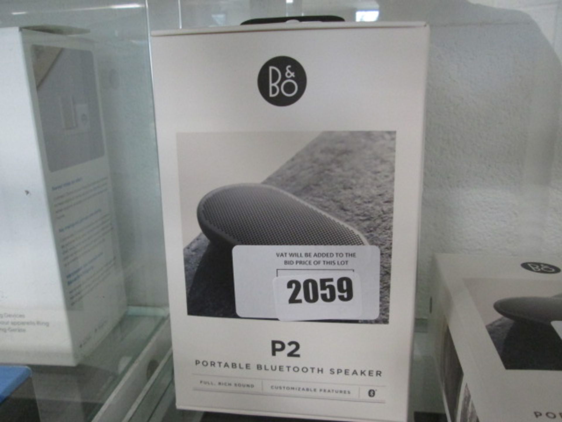 Bang & Olufsen P2 portable bluetooth speaker with box - Image 3 of 3