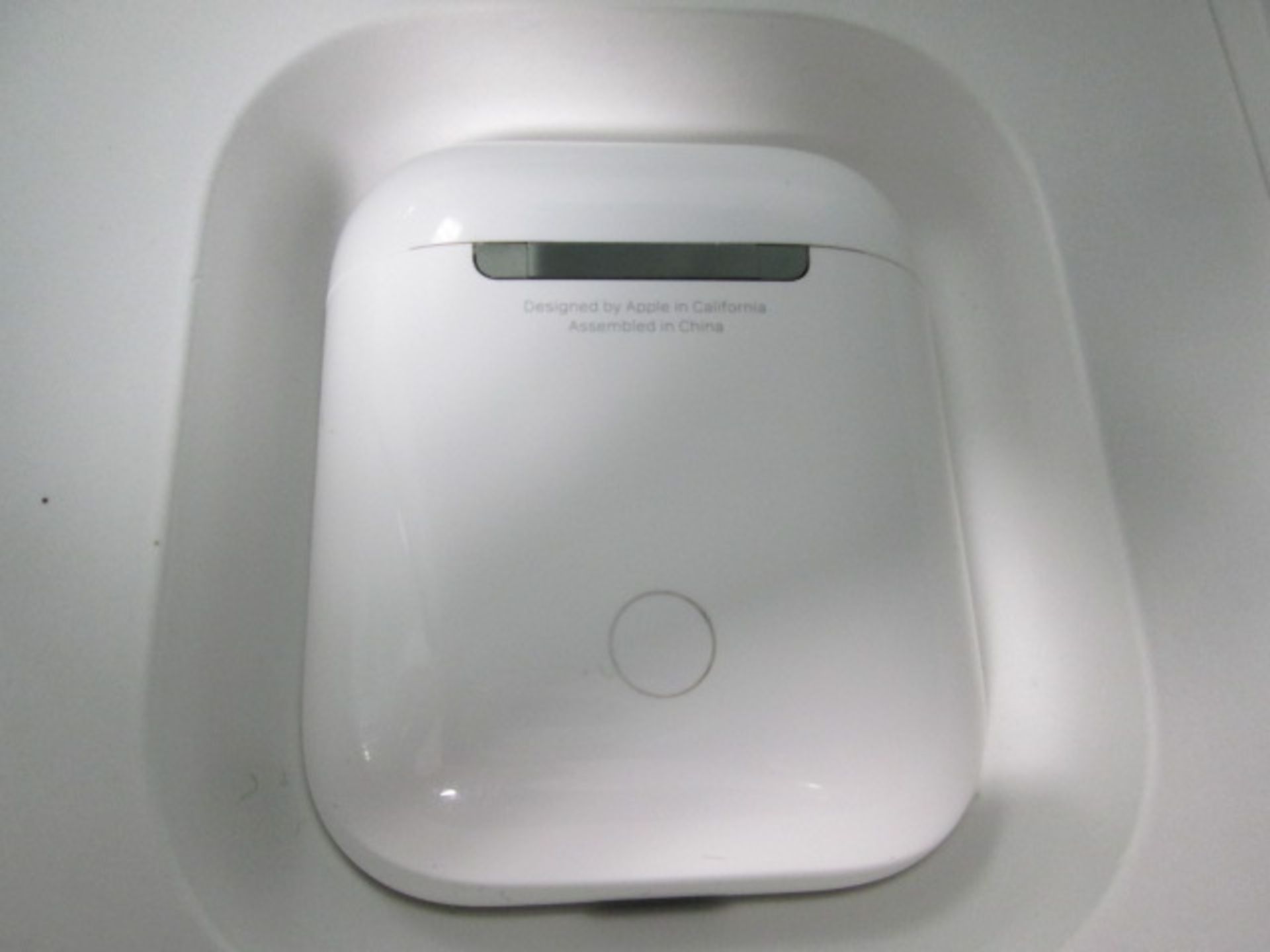 Apple Airpods with wireless charging case 2nd generation in box - Image 3 of 3