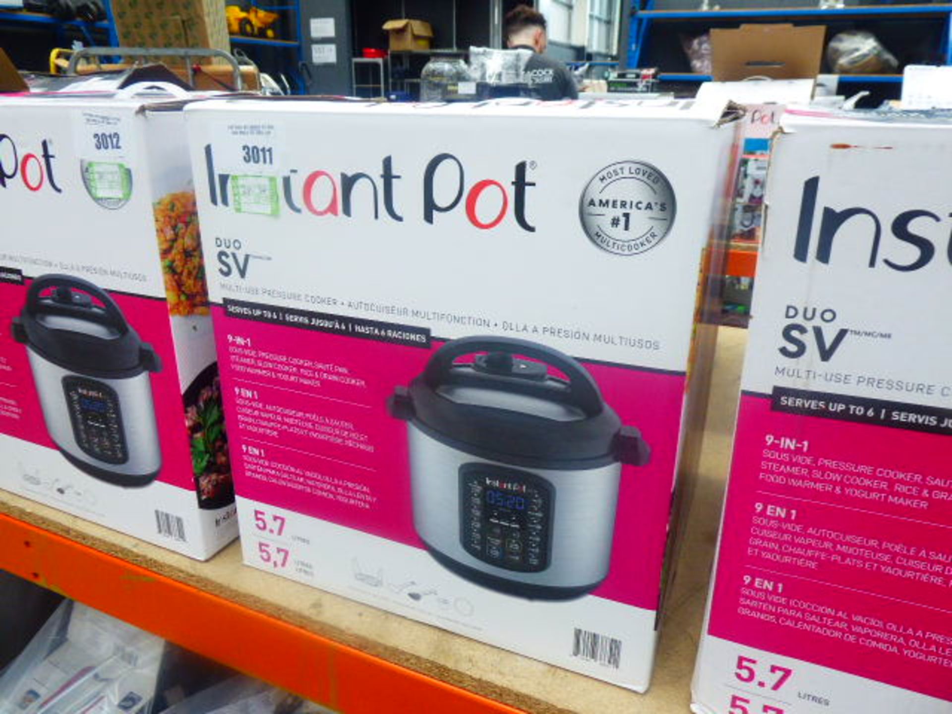 Boxed Instantpot multi-use pressure cooker