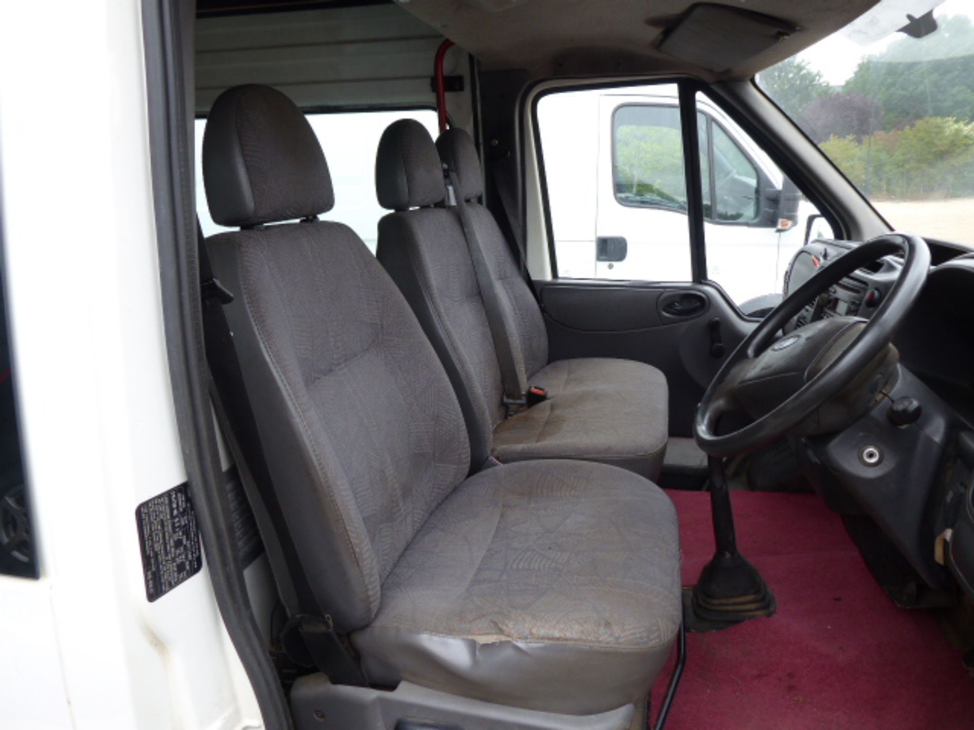 YT55 LCW (2005) Ford Transit, diesel in white MOT: 10/10/20 - Image 7 of 9