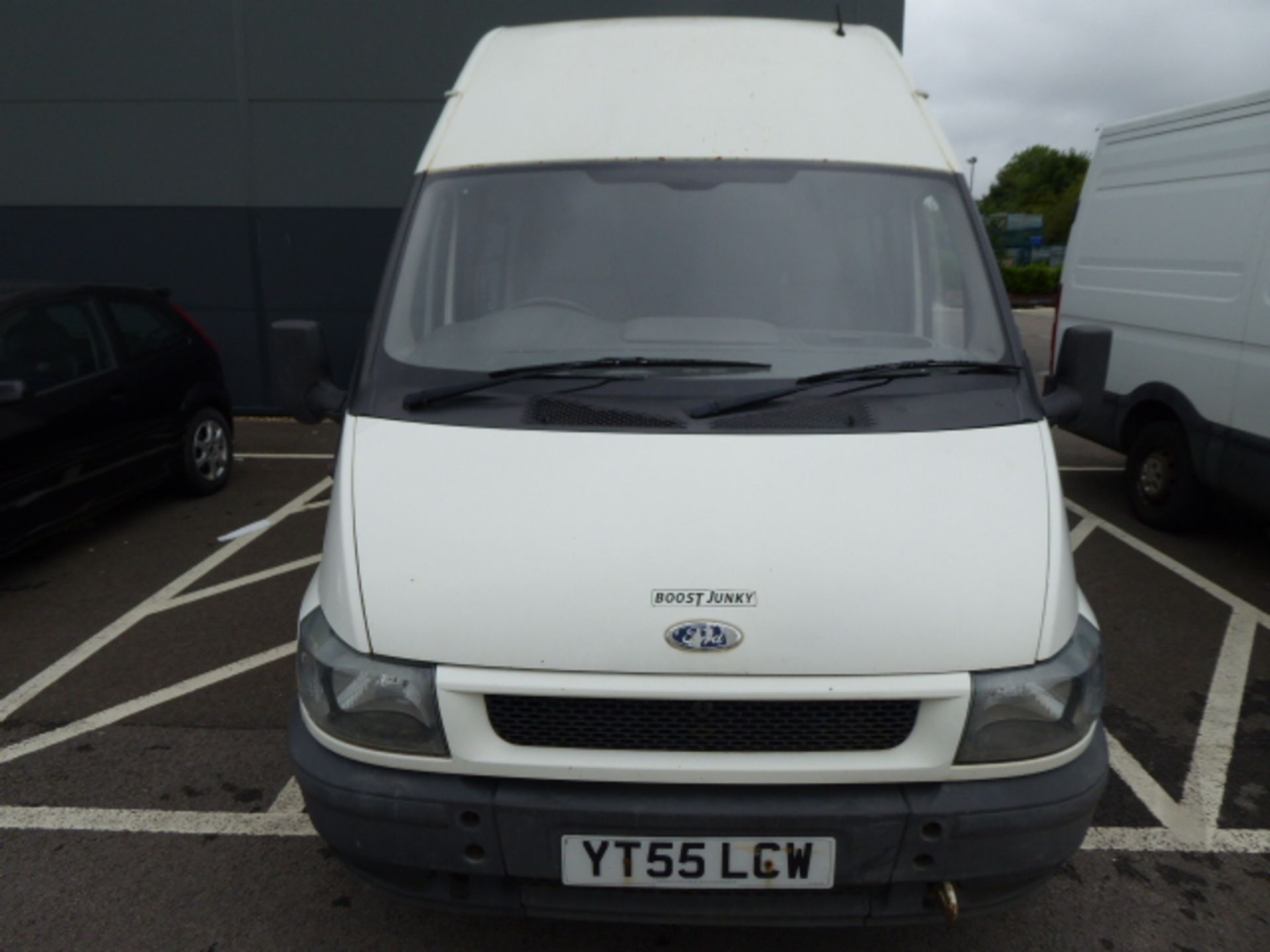 YT55 LCW (2005) Ford Transit, diesel in white MOT: 10/10/20