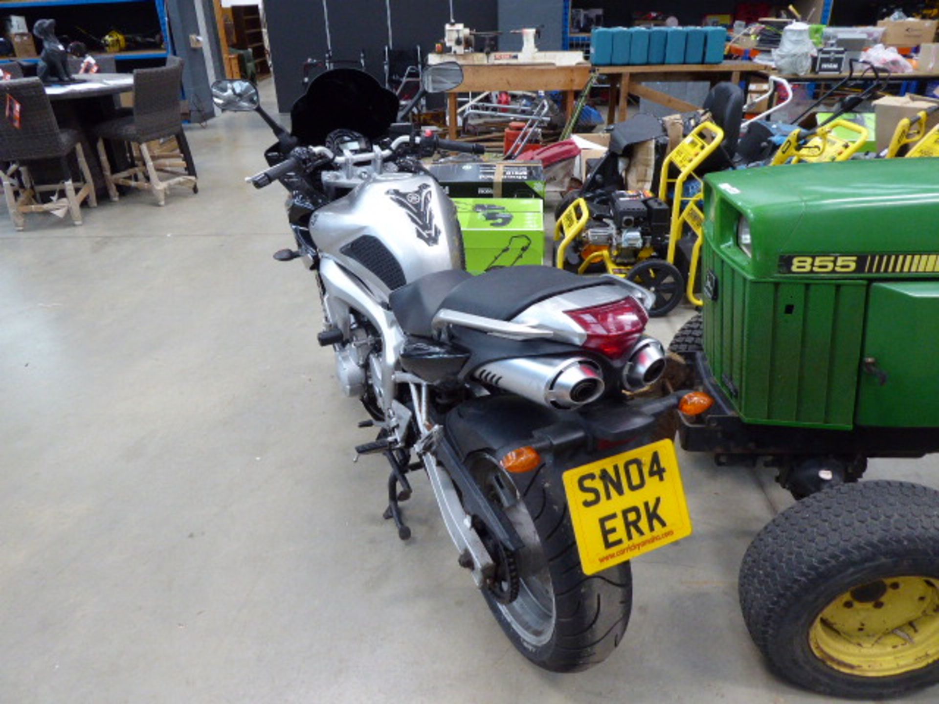 SN04 ERK - Yamaha FZ6 Fazer 599cc petrol, motorcycle, silver, first registered 2004, MOT Oct 2020 ( - Image 2 of 4