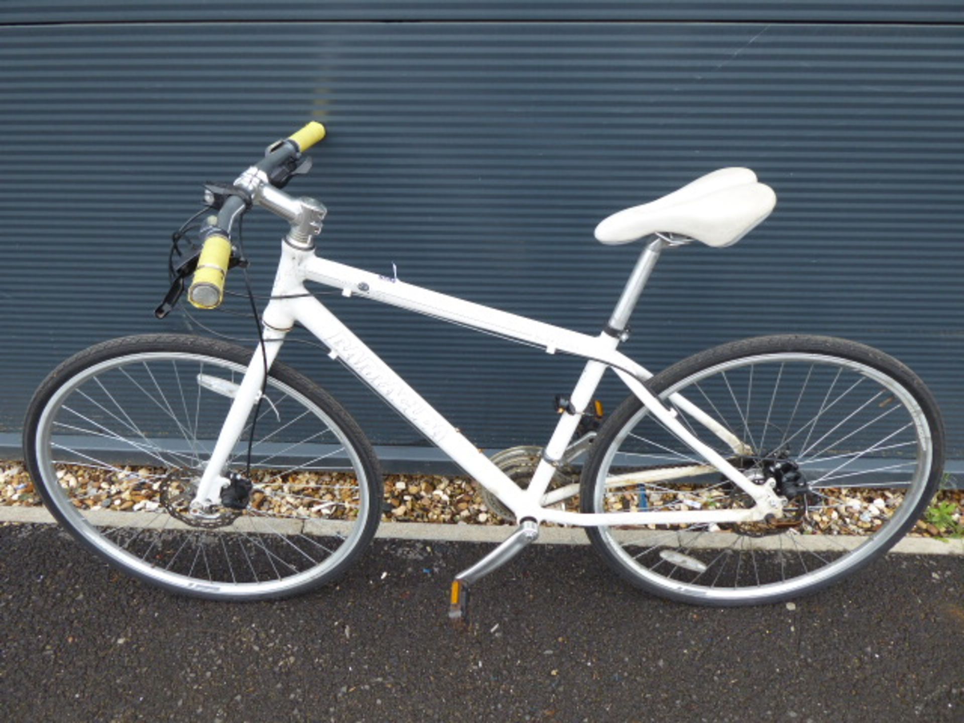 4020 Barracuda white gents cycle