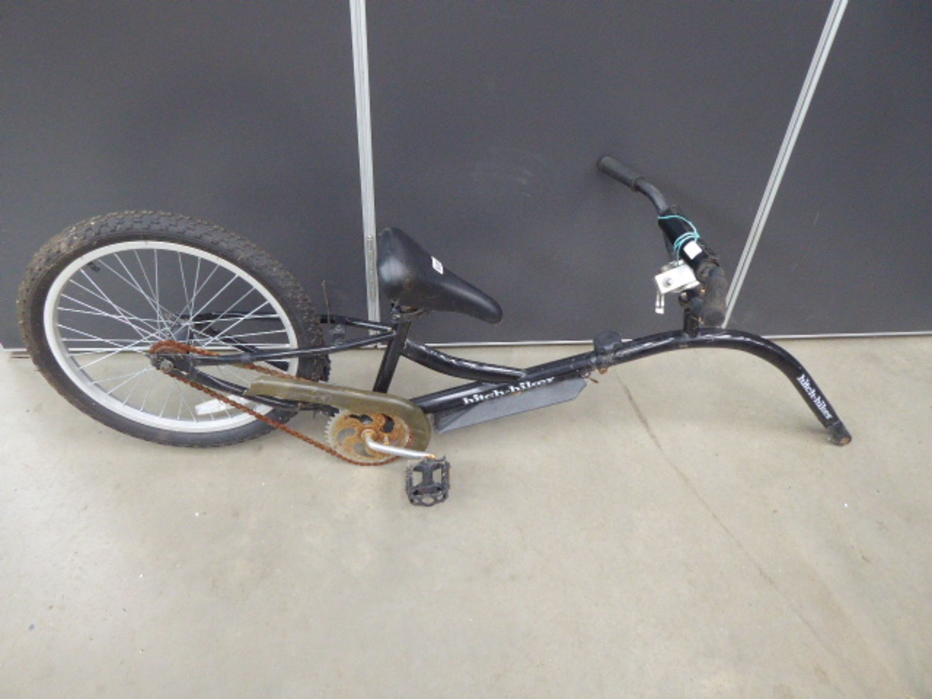 Tow-along cycle frame