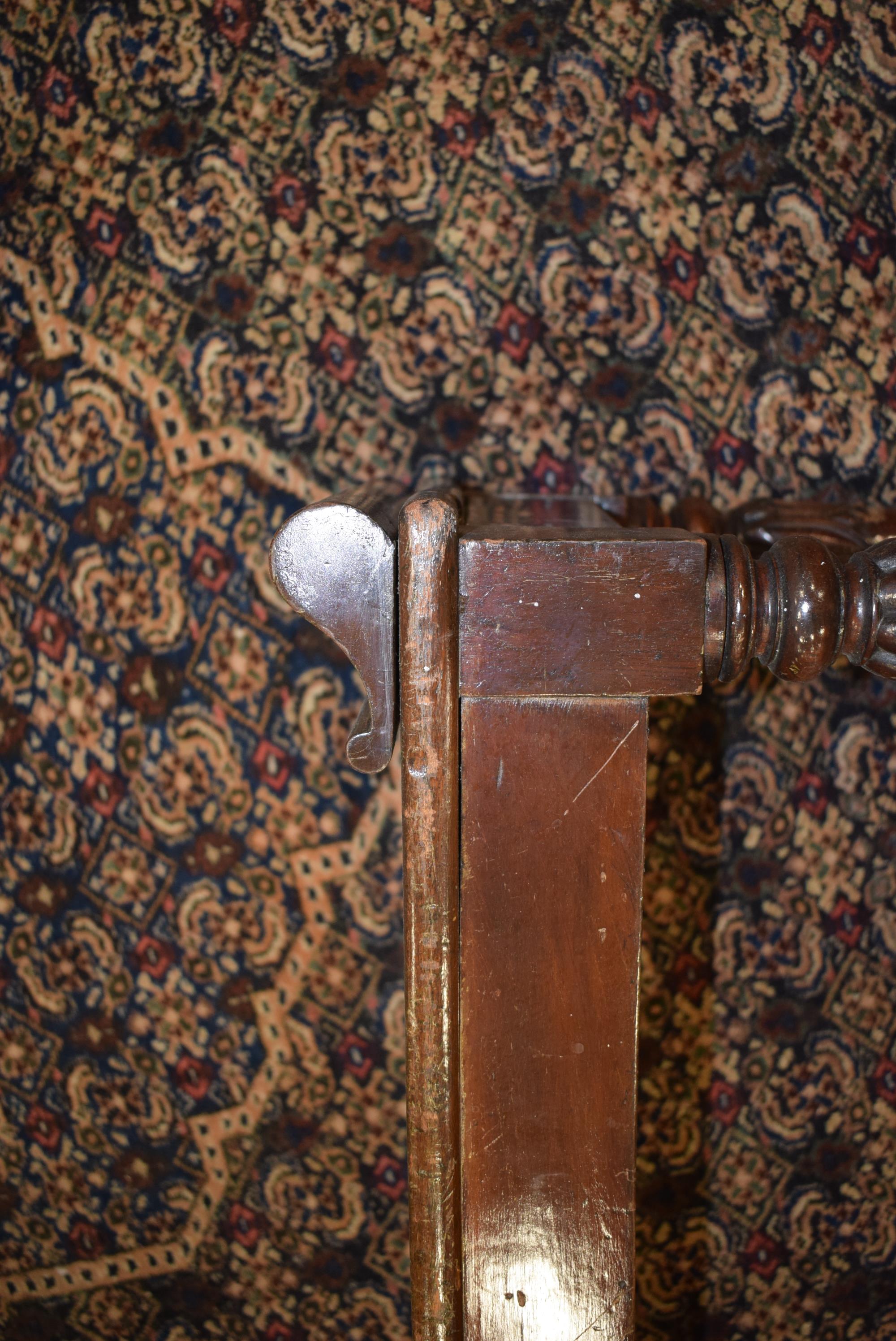 A late 19th century mahogany window seat with scrolled ends and turned legs with acanthus-leaf caps - Image 17 of 20