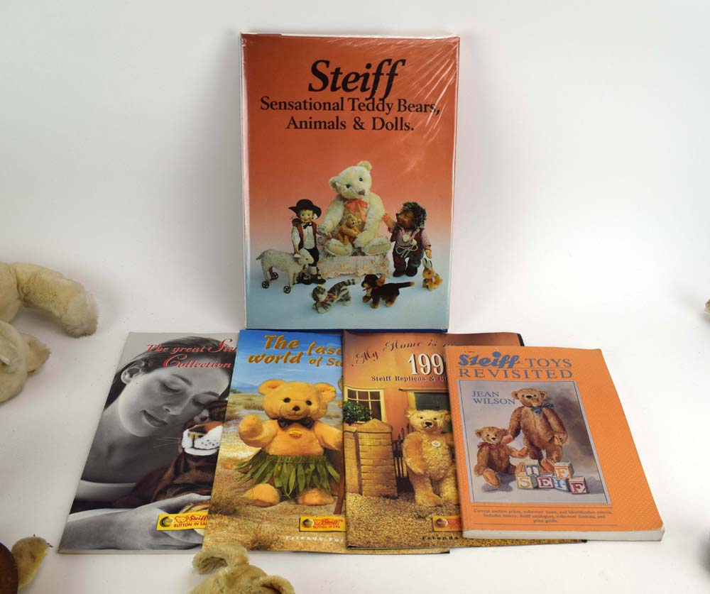 Four modern Steiff plush animals, each modelled as a cat, together with a seated tiger, two rabbits, - Image 2 of 2