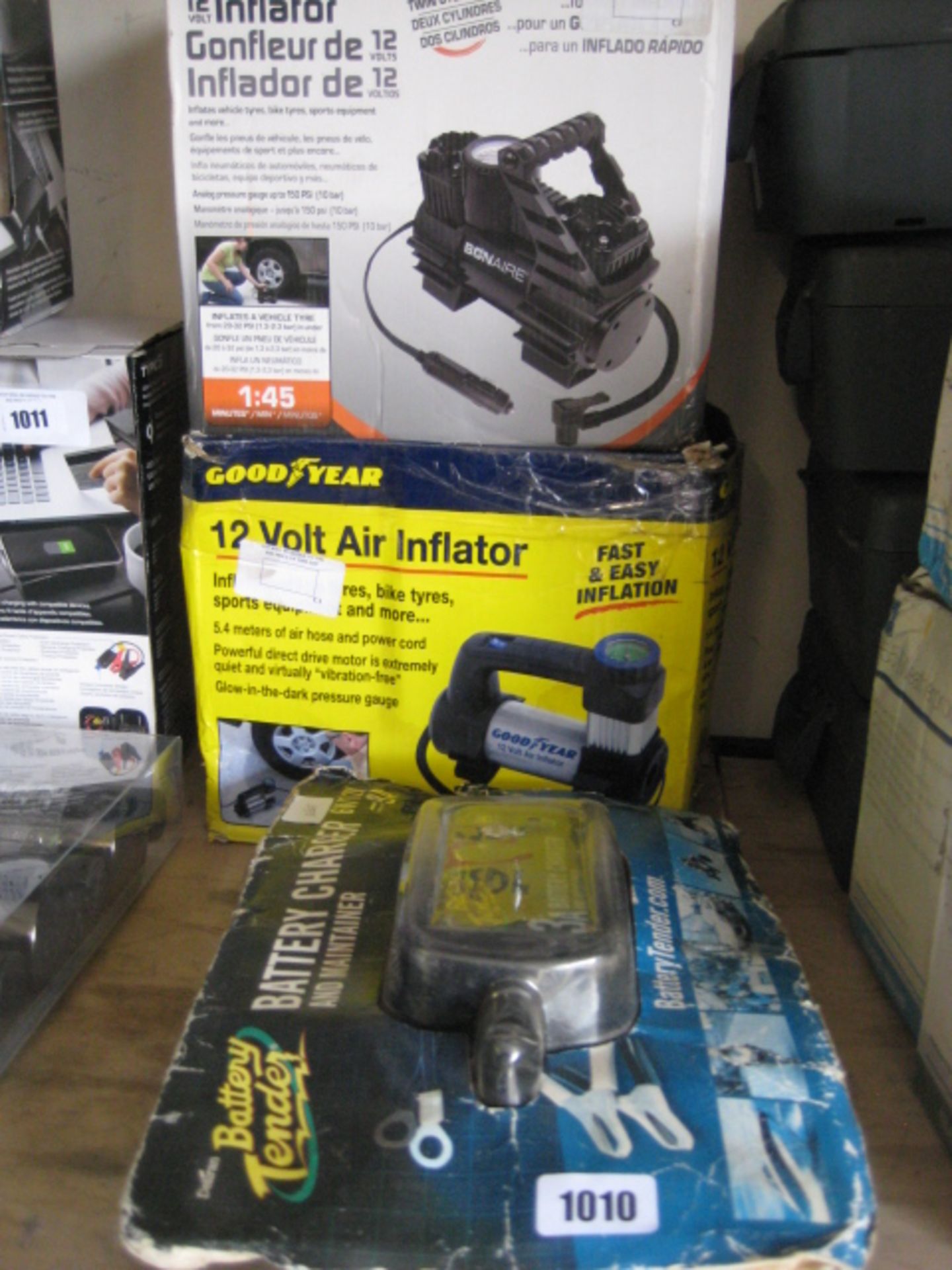 2 12v tyre inflator with Deltran battery charger and maintainer