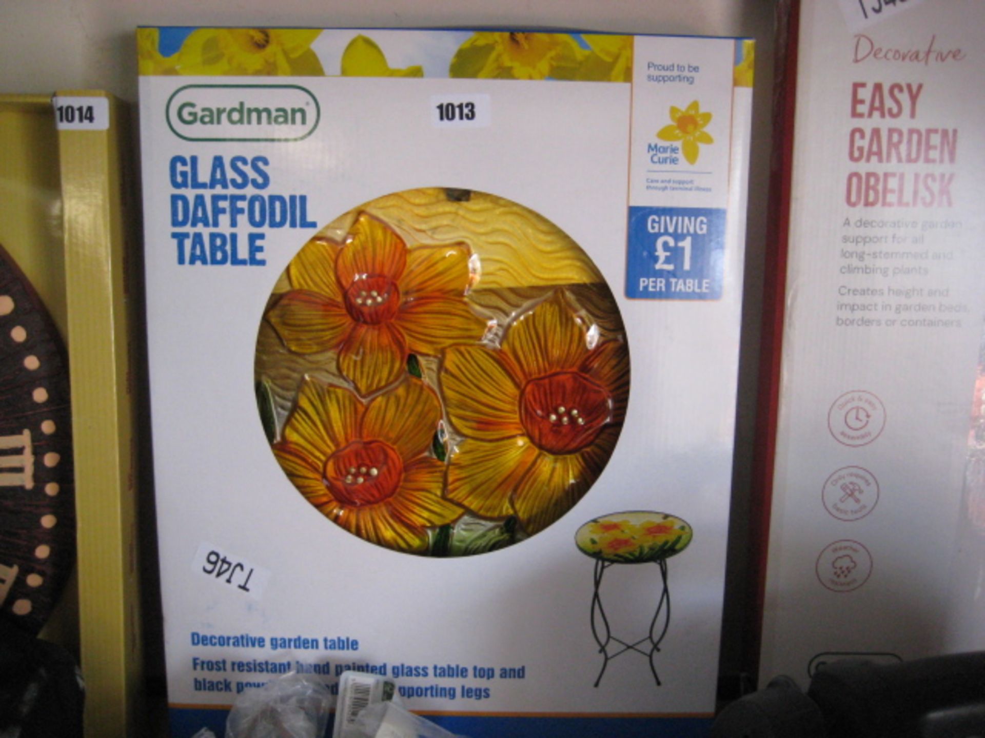 Glass daffodil table