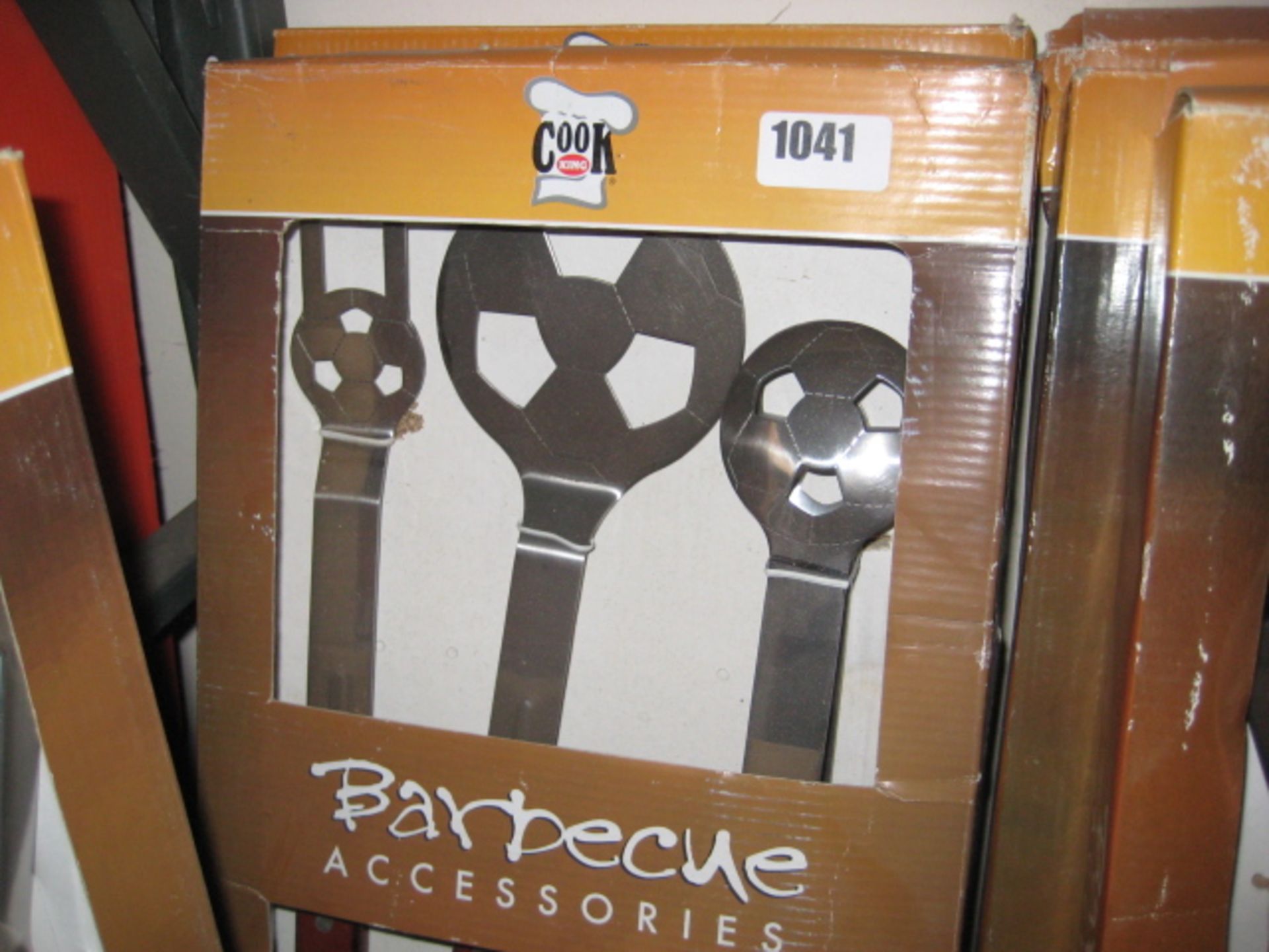 2 BBQ accessory sets