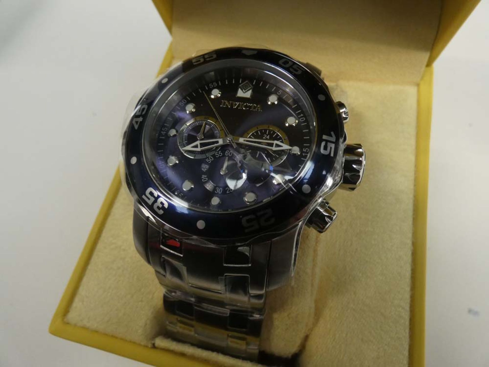 Invicta Pro Diver 0700 gents wristwatch in box