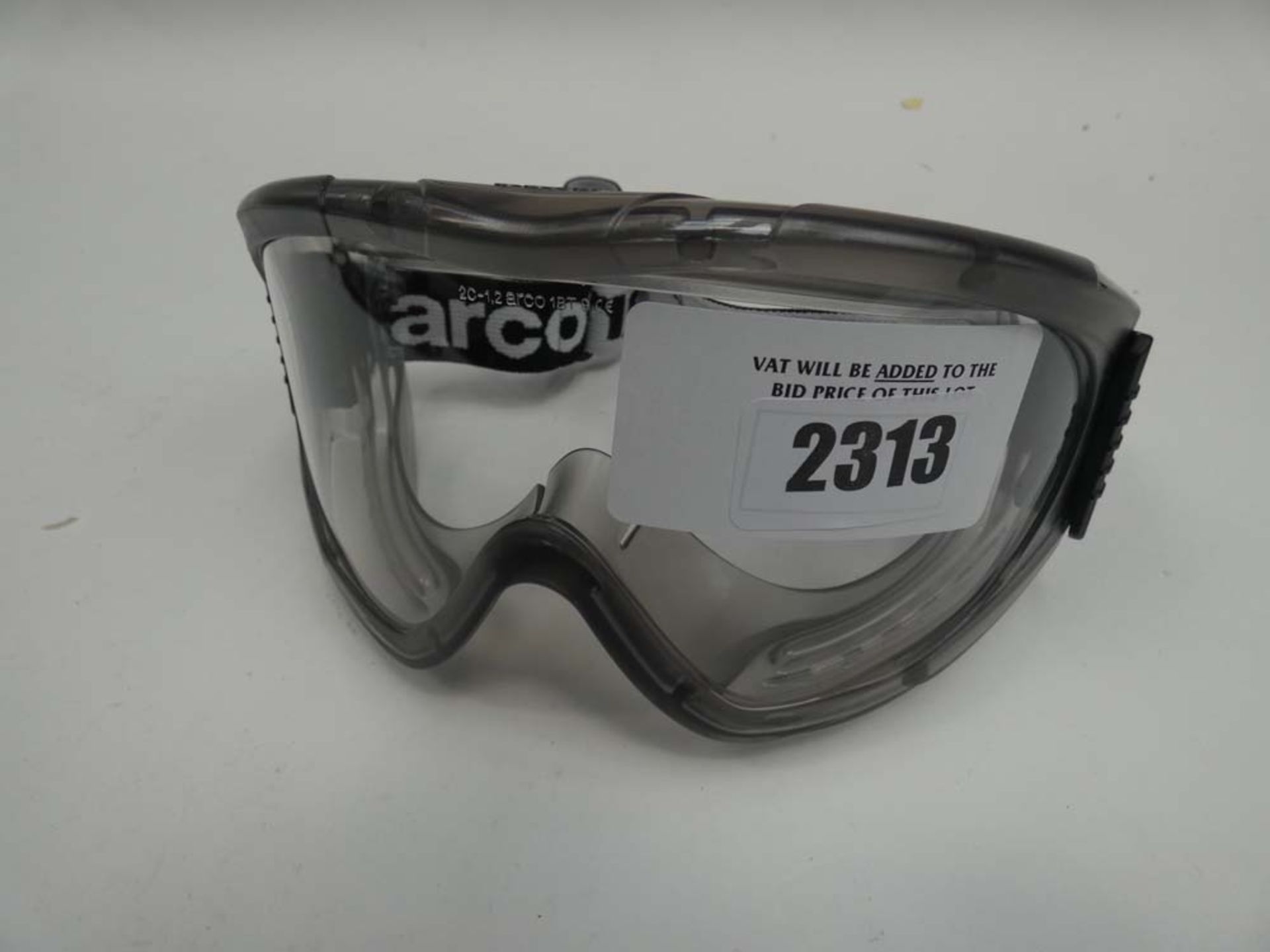 Arco snowboarding goggles