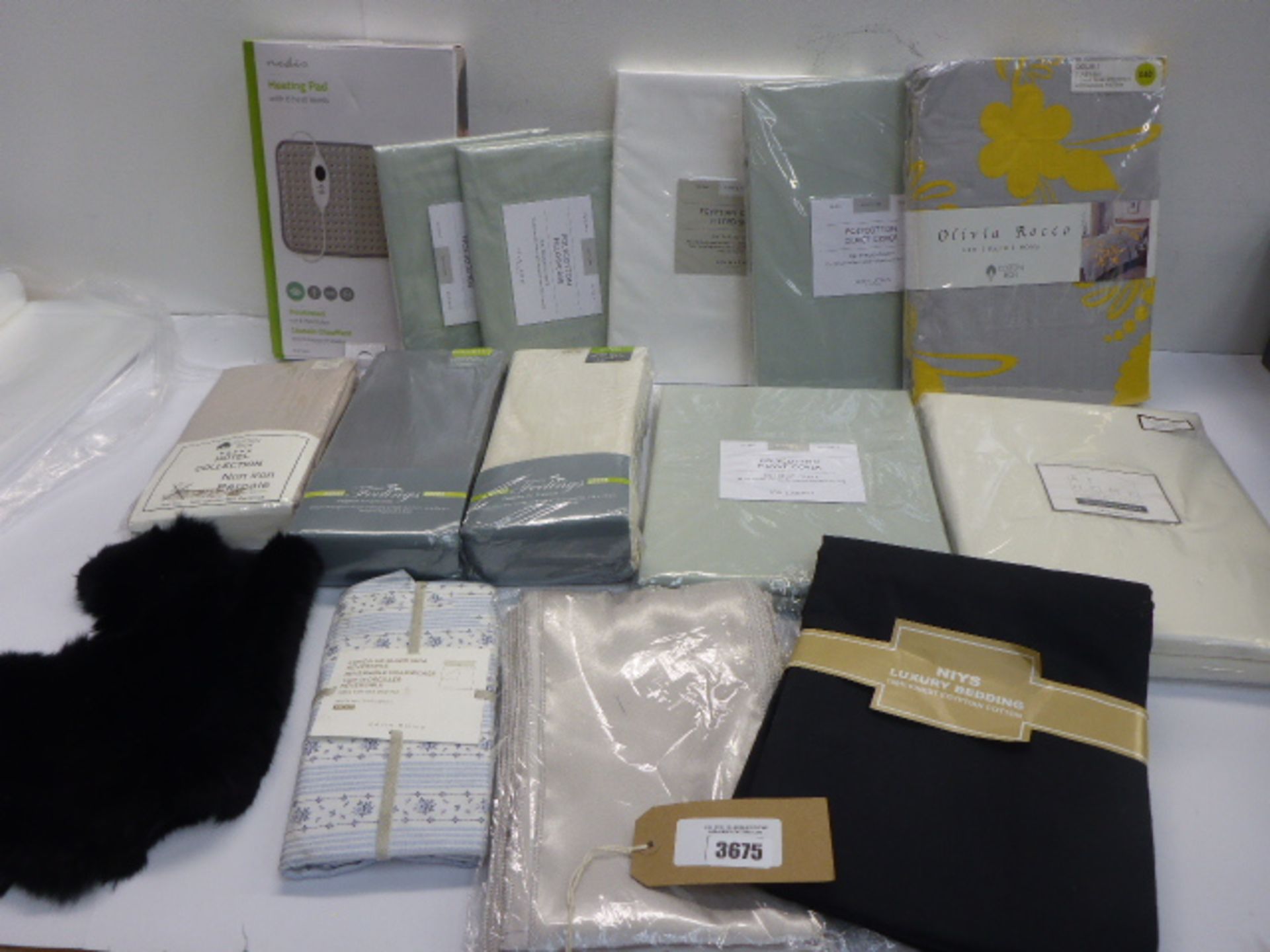 Double duvet set, selection of double & single fitted sheets, pillowcases, heating pad etc