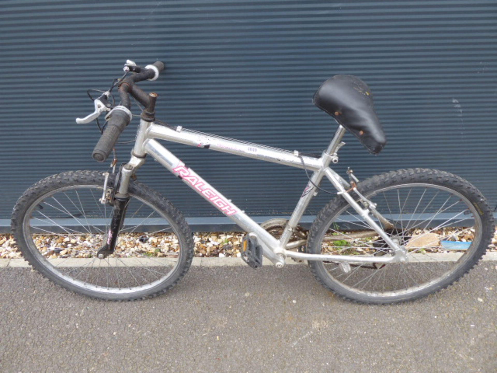 Silver Raleigh gents mountain cycle