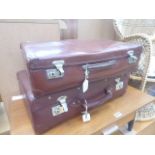 5294 Two vintage suitcases