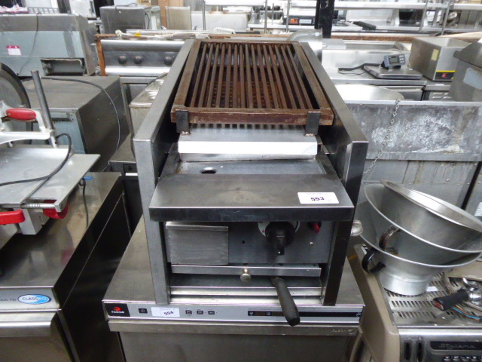 40cm gas chargrill