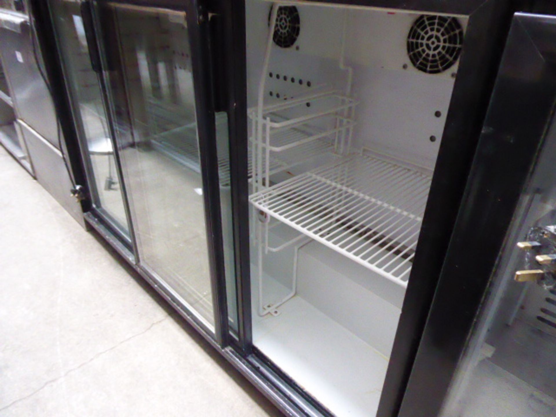 135cm under counter triple door display fridge (110) - Image 2 of 3