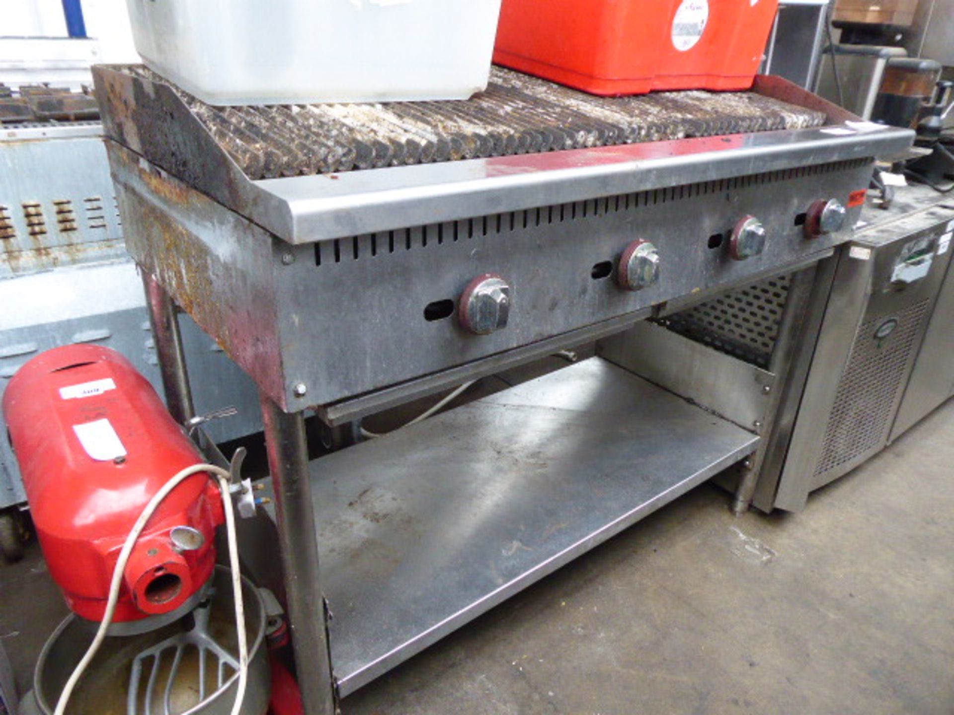 120cm gas 4 burner chargrill on stand