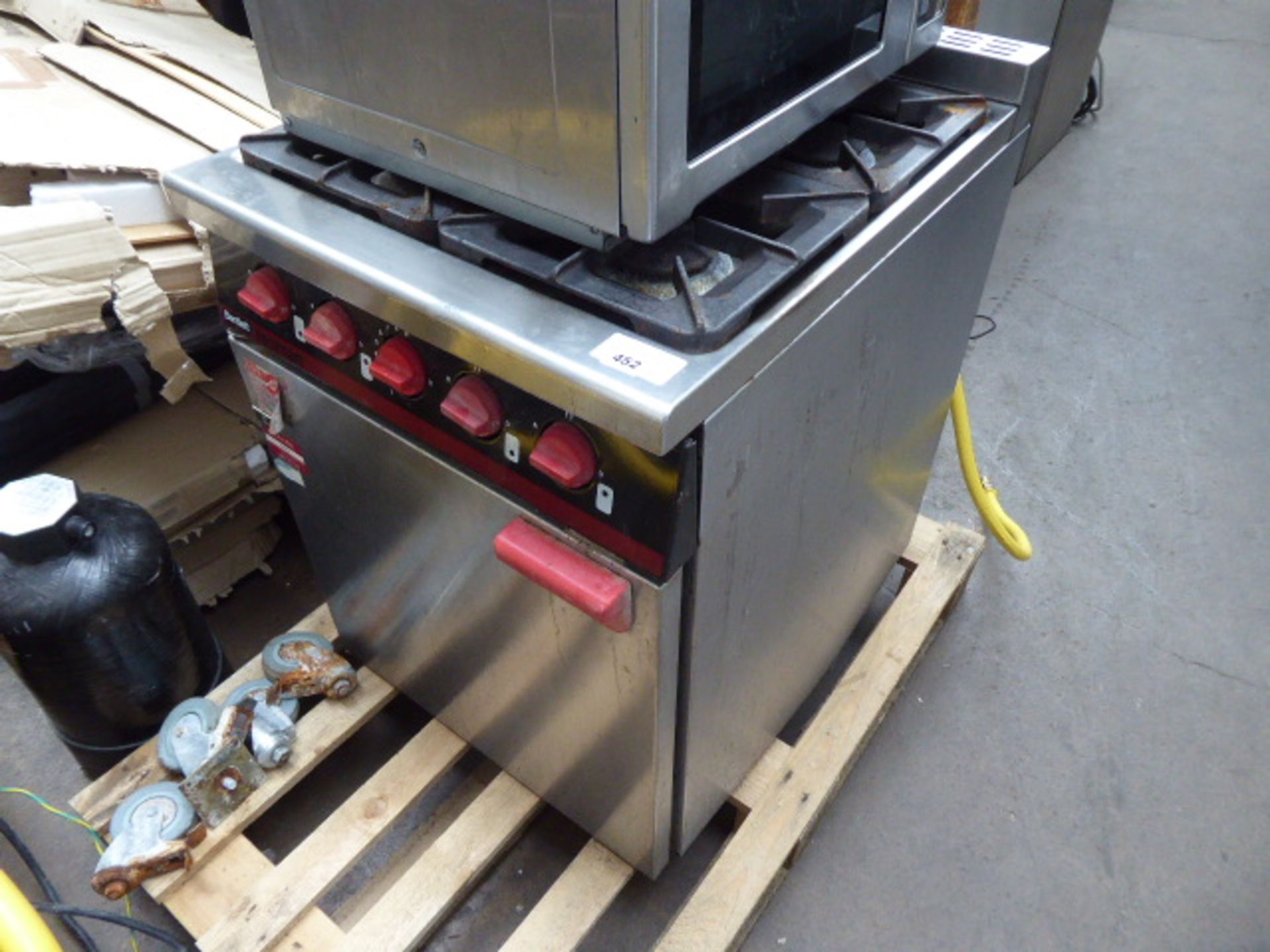 60cm gas Bartlett 4 burner cooker with single door oven under