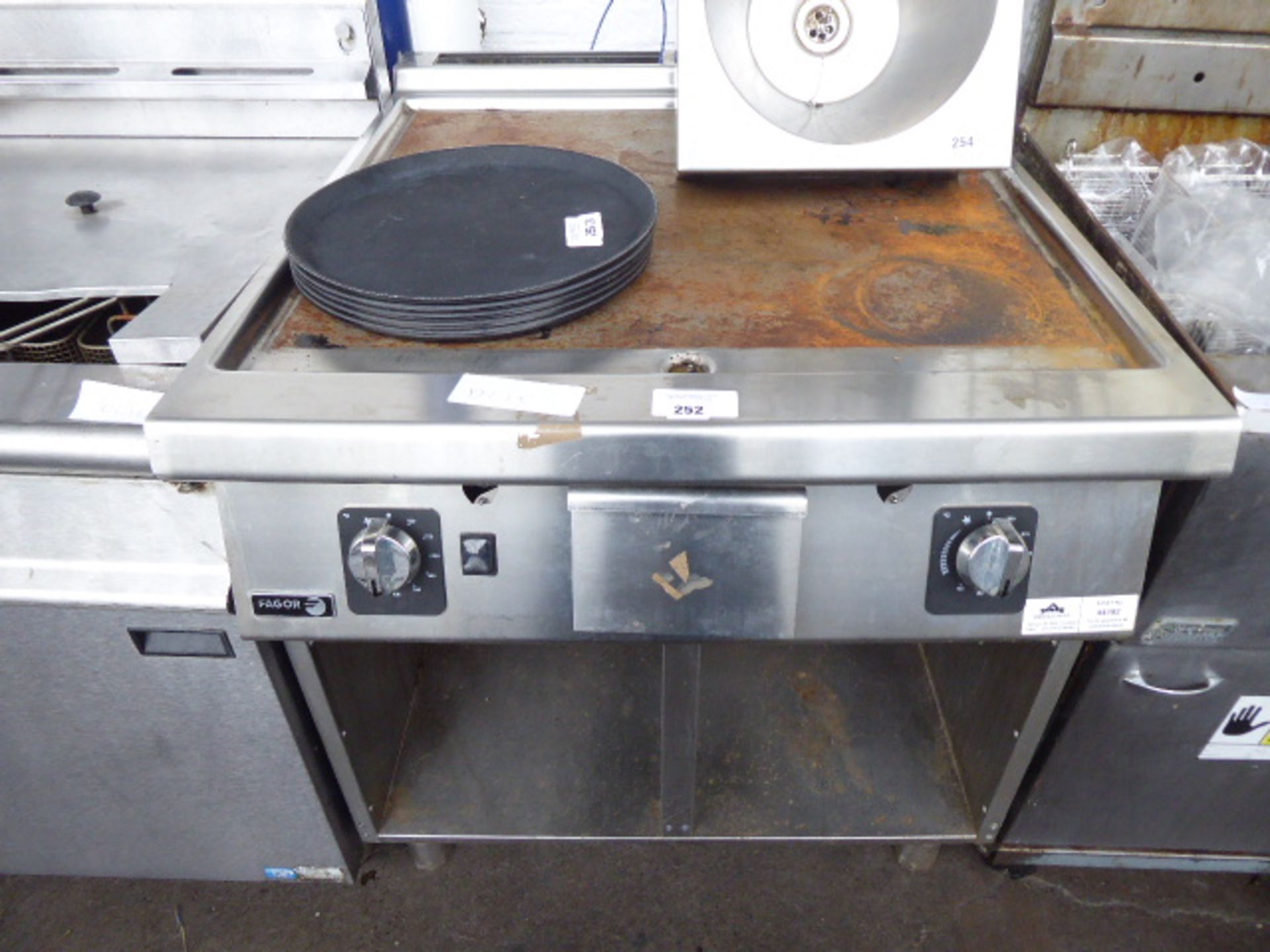 80cm gas Fagor solid top griddle with 2 burners