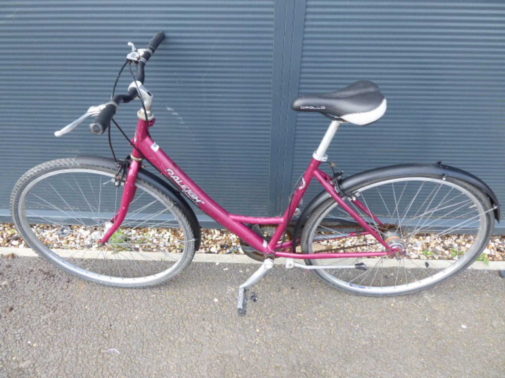 4025 Red Raleigh girl's cycle