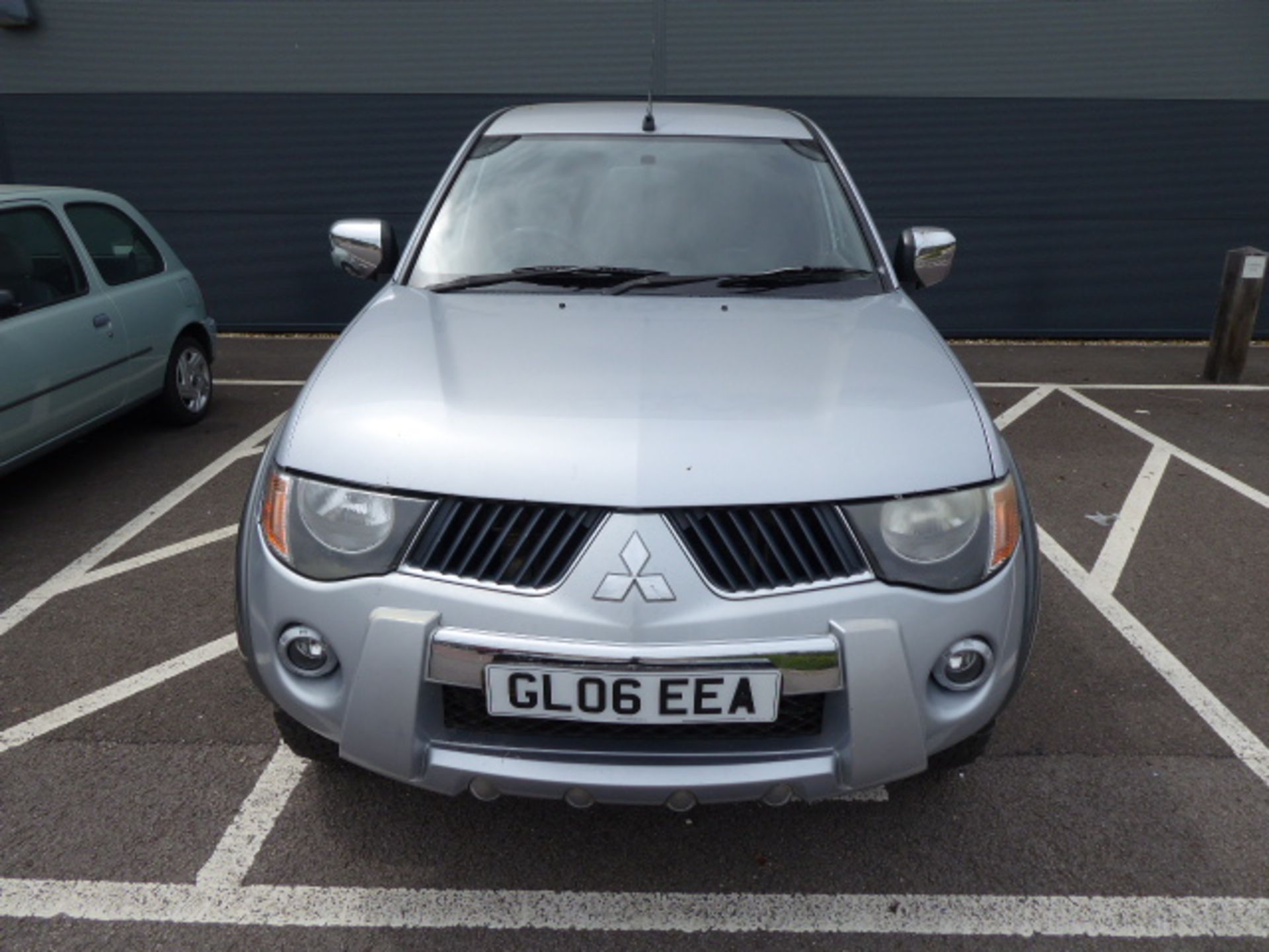 GL06 EEA (2006) Mitsubishi 1200 Warrior, diesel in silver MOT: 1/10/20