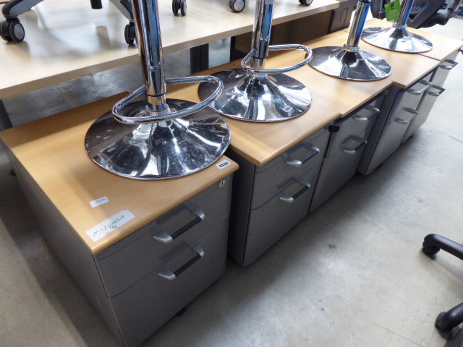 4261 5 assorted beech topped grey metal 2 drawer pedestals