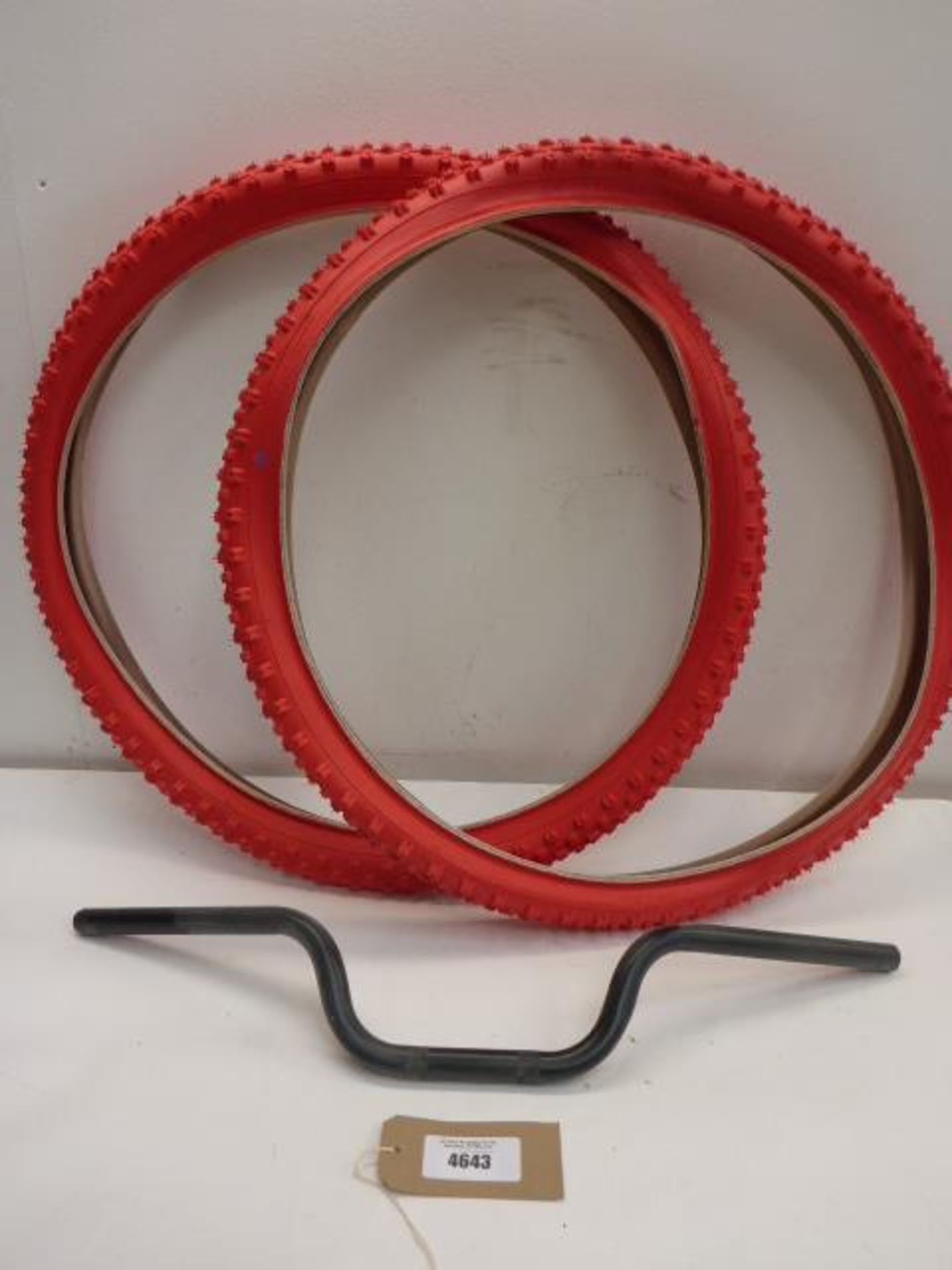 2 Lucky Stone bike tyres and bike handle bars