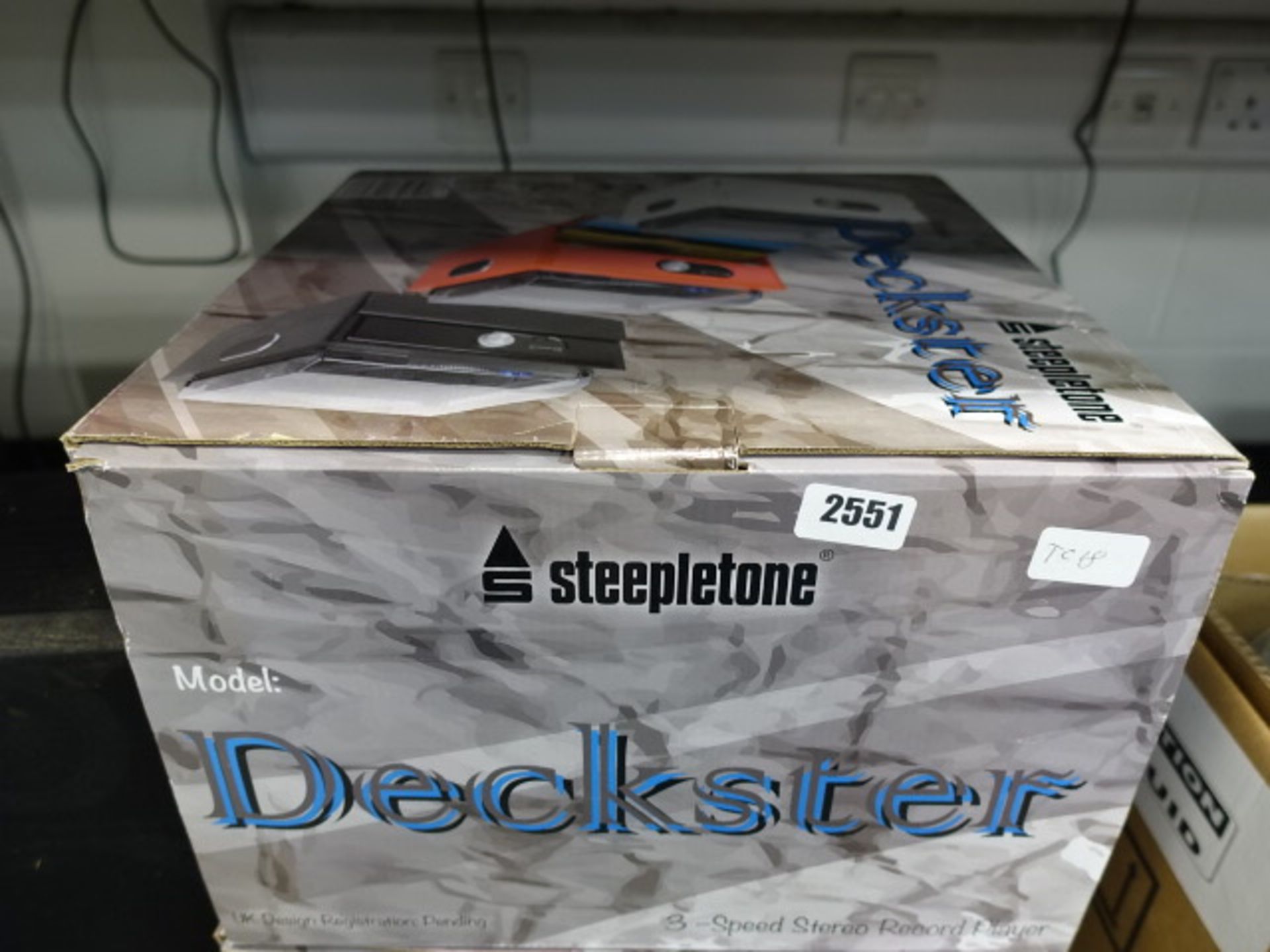 Steepletone Deckster 3 speed stereo record player in box