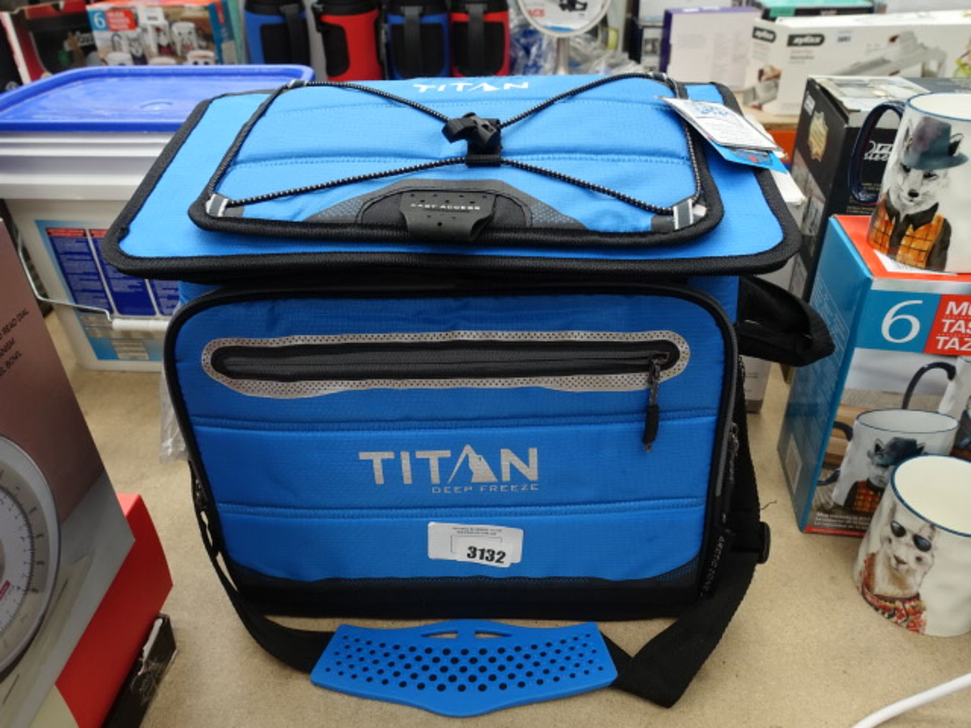 Titan insulated bag