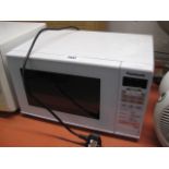 (38) Panasonic microwave