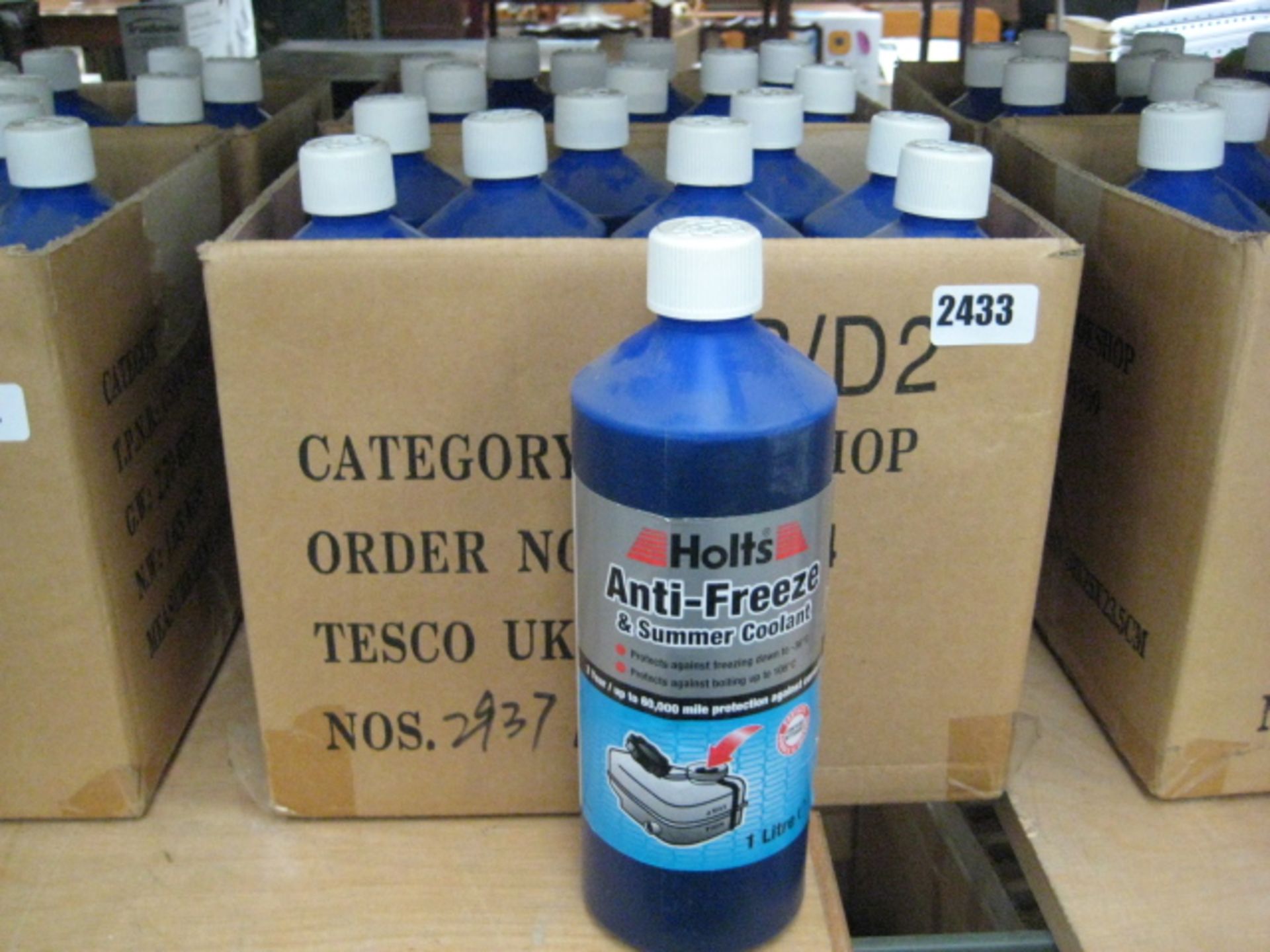 Approx. 18 1L tubs of Halts anti freeze and summer coolant