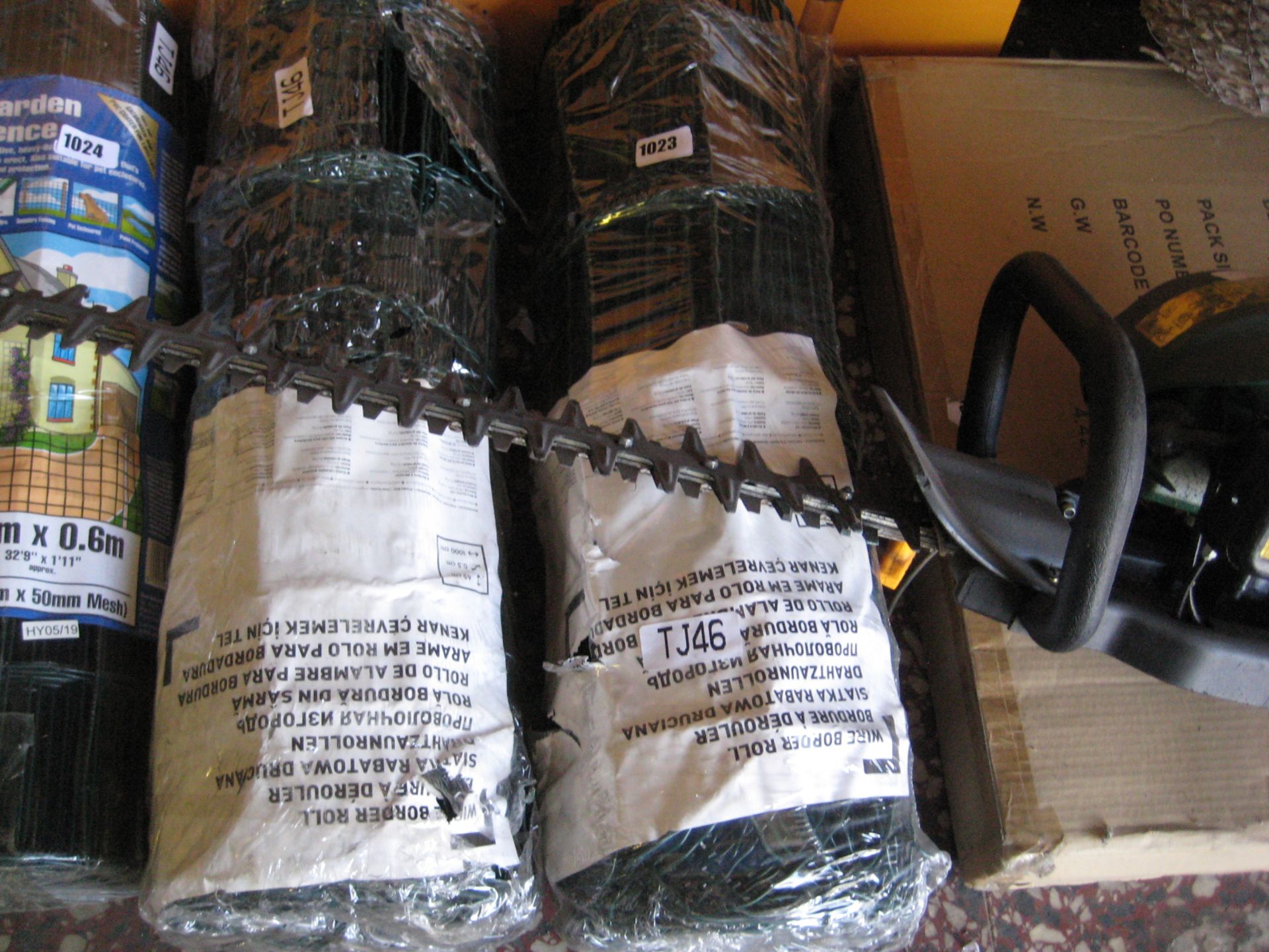 (1049,50) 2 rolls of wire fencing