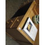 Modern pine dressing table with 3 drawers