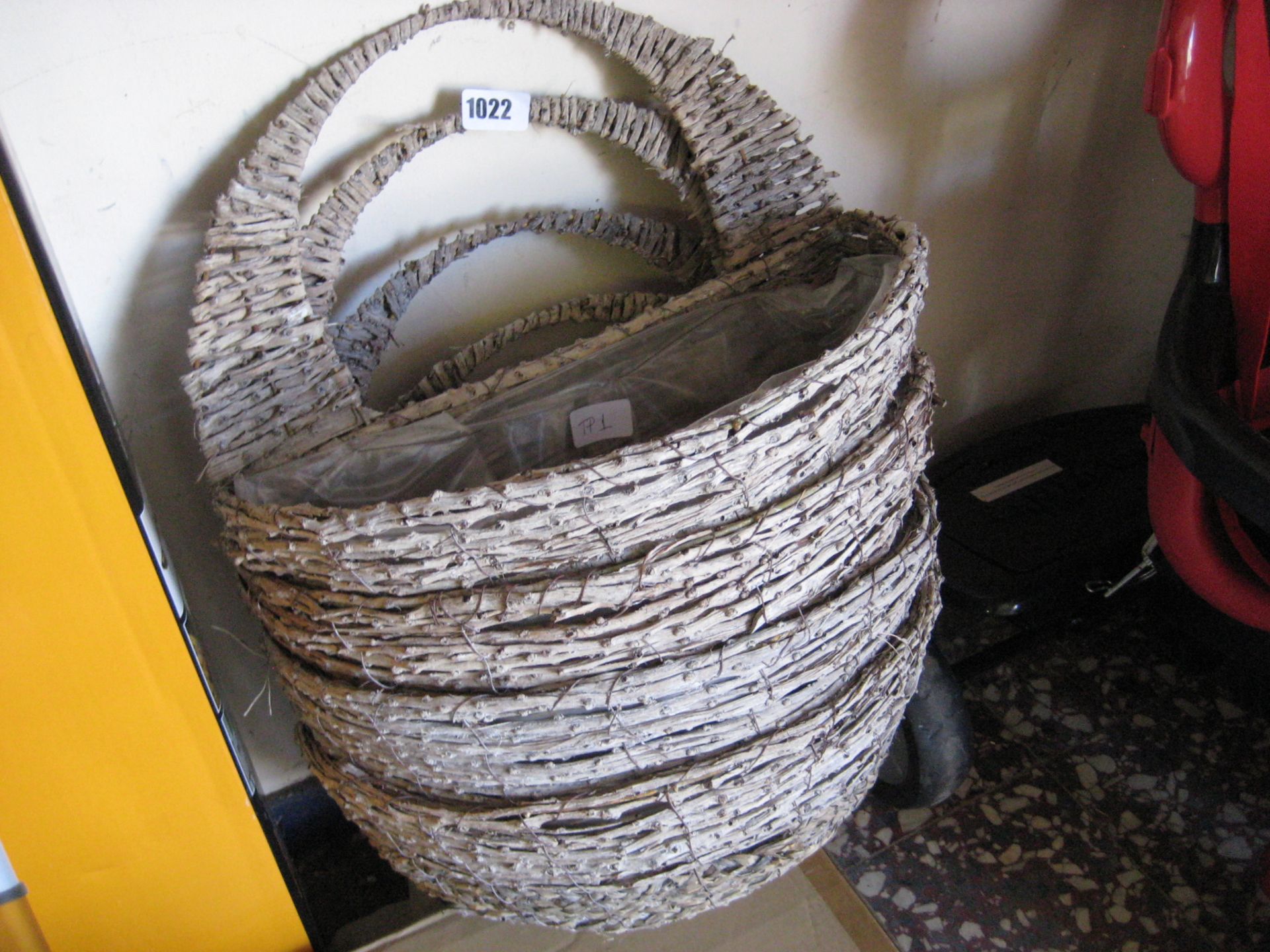 4 grey rattan planters