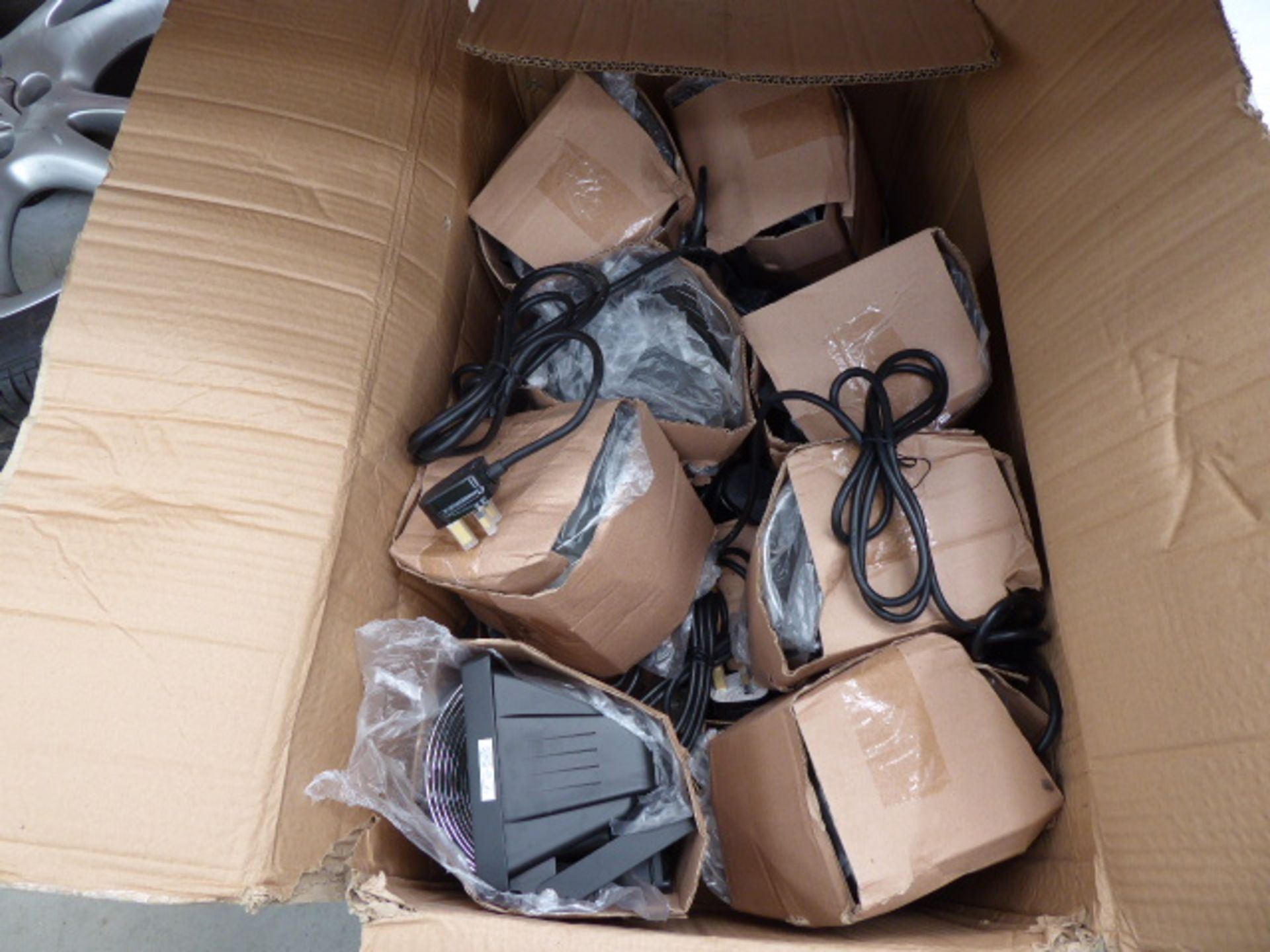 Box of 240 volt floodlights