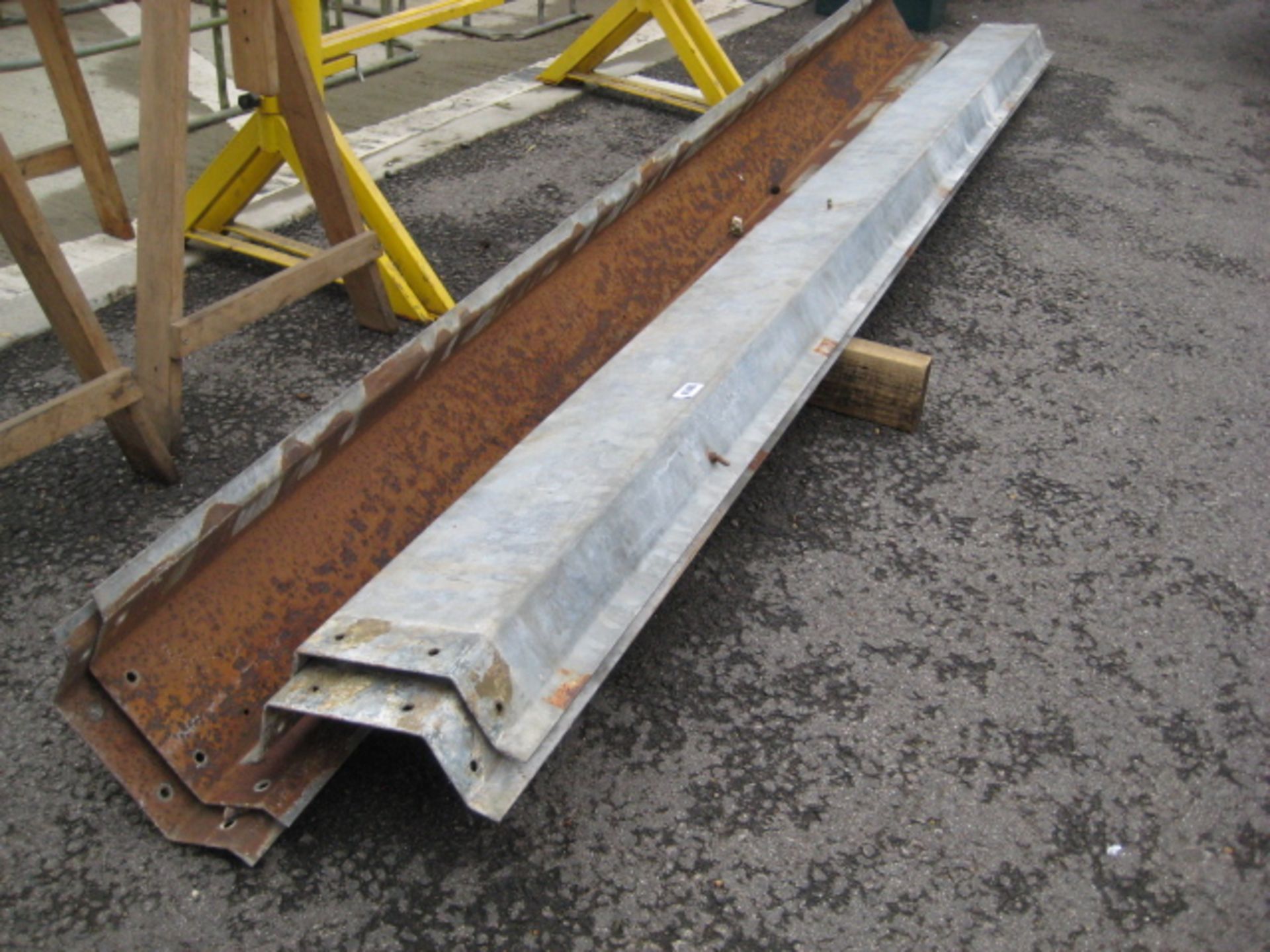 5 pieces of galvanized gutter channel