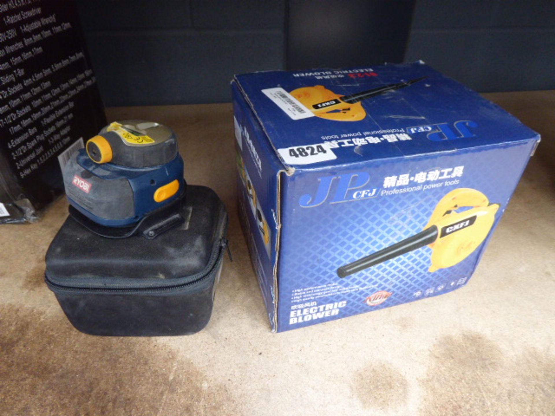 Ryobi mini level and a small electric blower