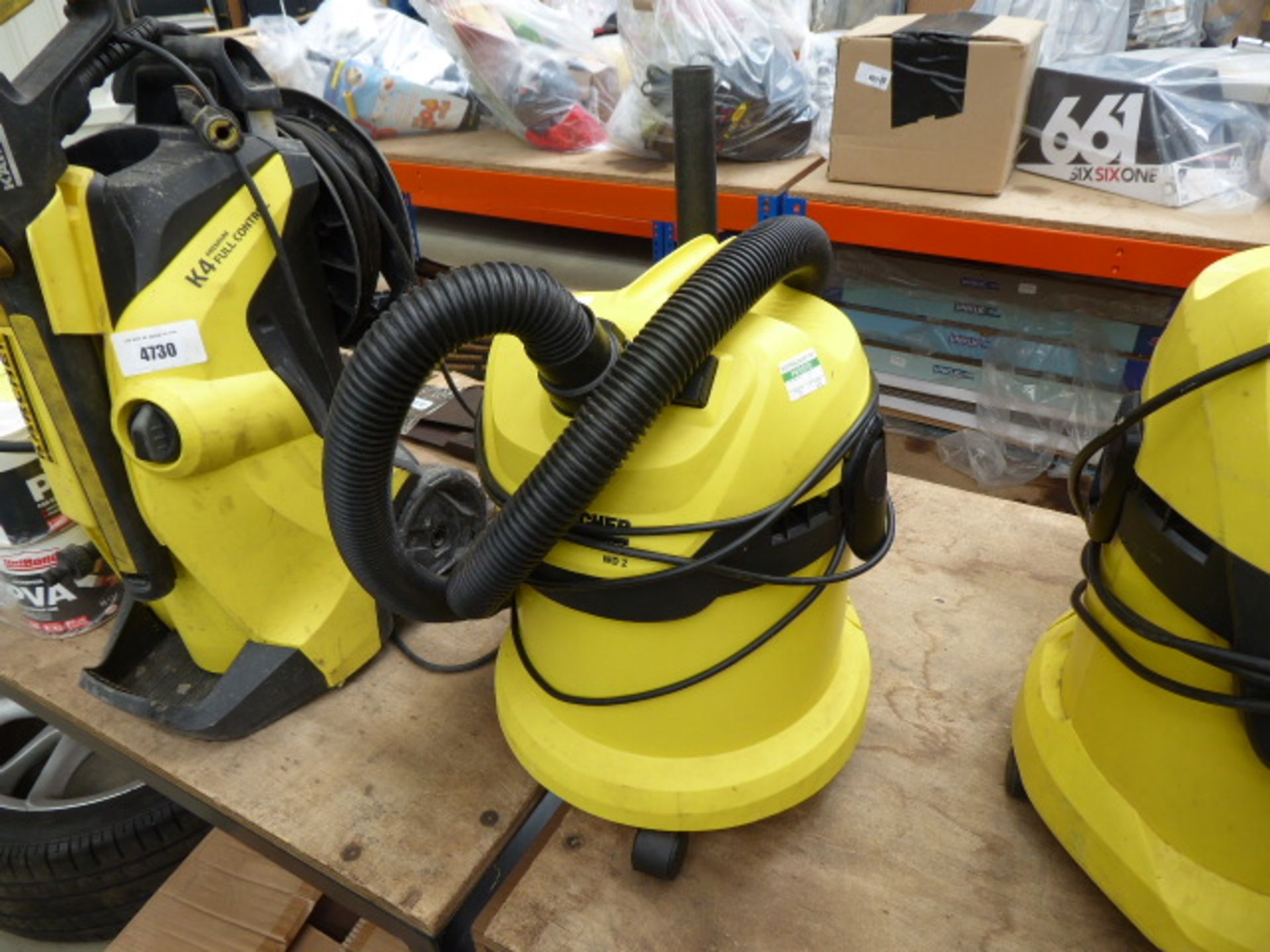 Karcher WD2 vacuum cleaner with hose and pipe