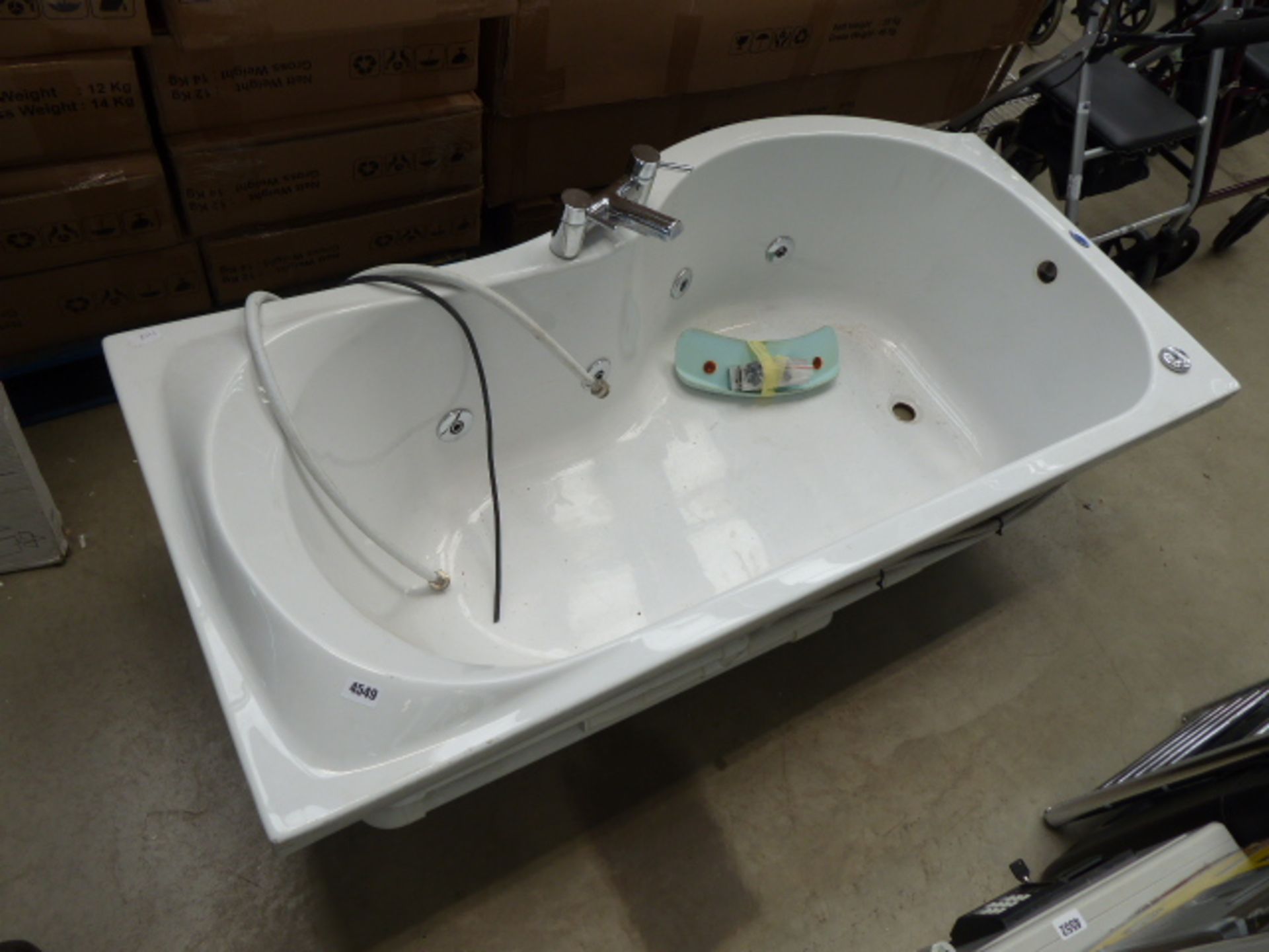 Whirlpool P shaped bath