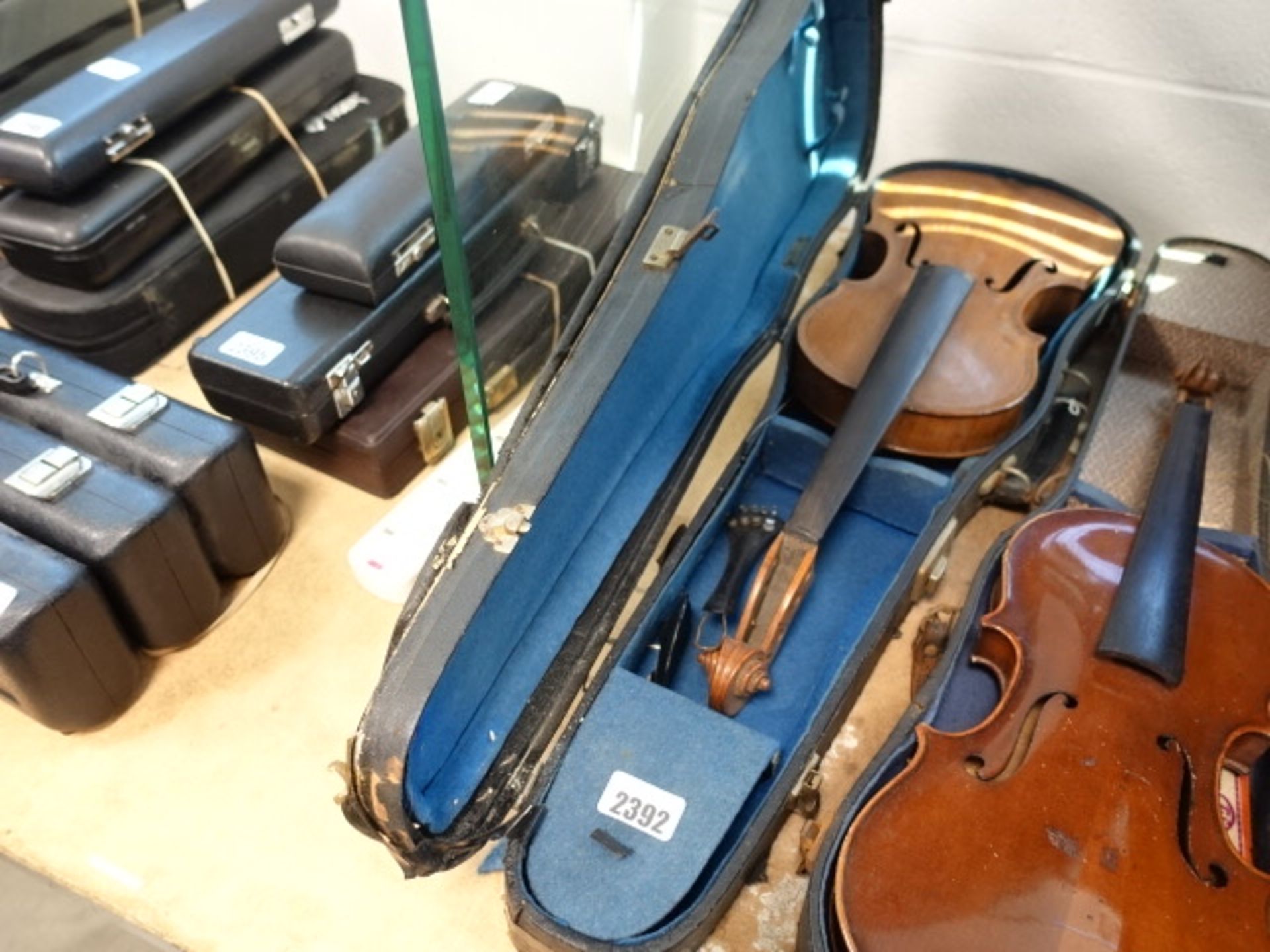 Magini pattern violin in wooden case
