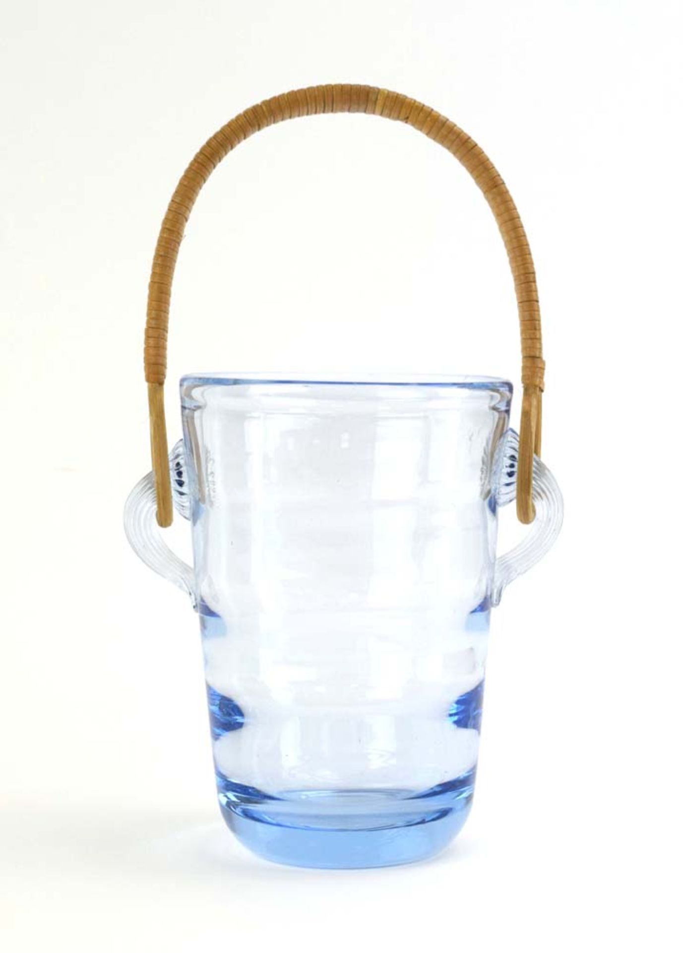 A 1959/60 Holmegaard blue ribbed ice bucket with a rattan handle, h. 16 (excl.