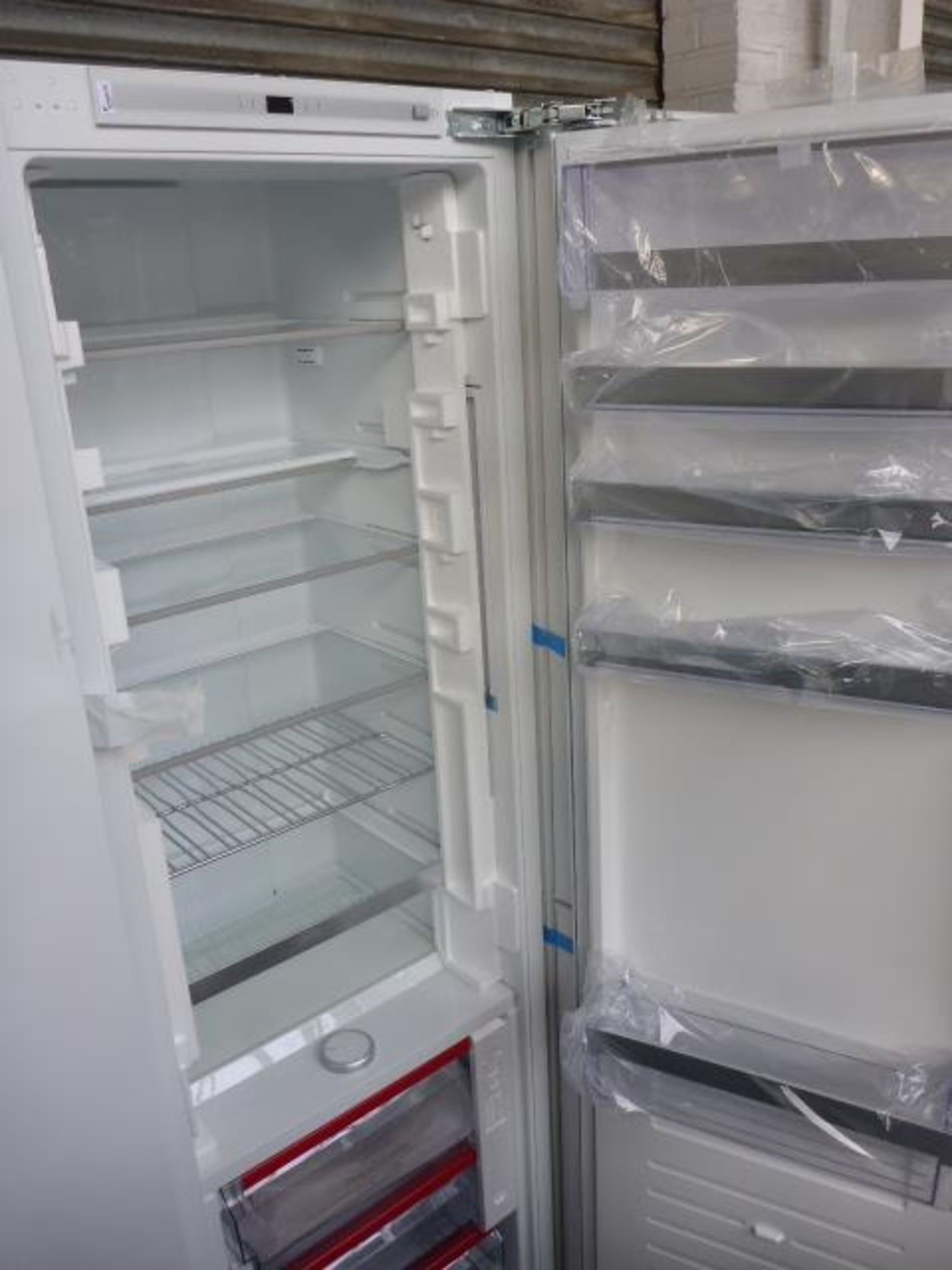 KI8816D30-B Neff Built-in larder fridge - Image 2 of 2