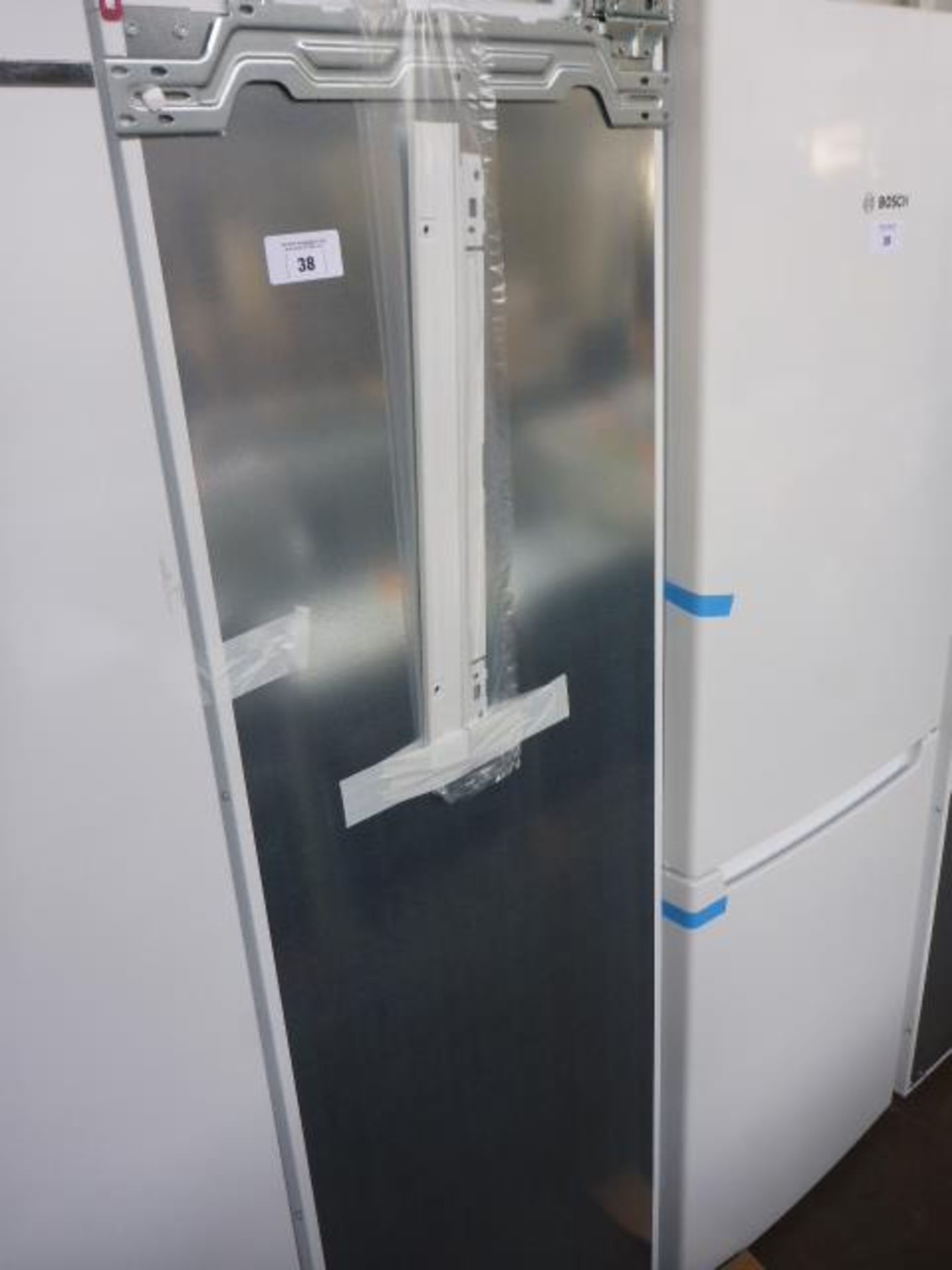 KI8816D30-B Neff Built-in larder fridge