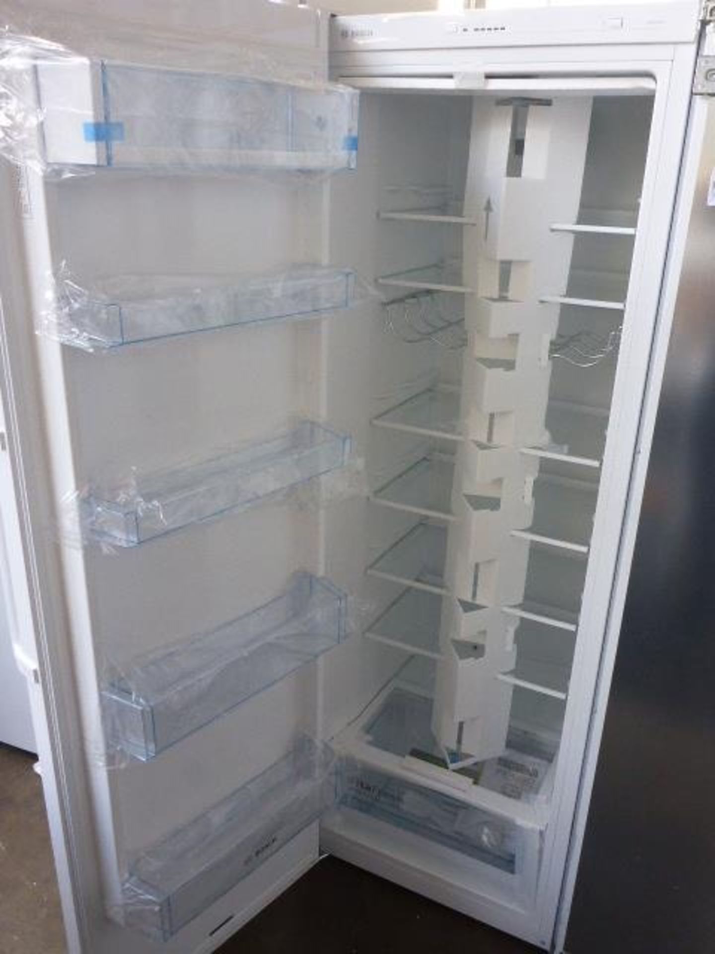 KSV33VW3PGB Bosch Free-standing refrigerator - Image 2 of 2