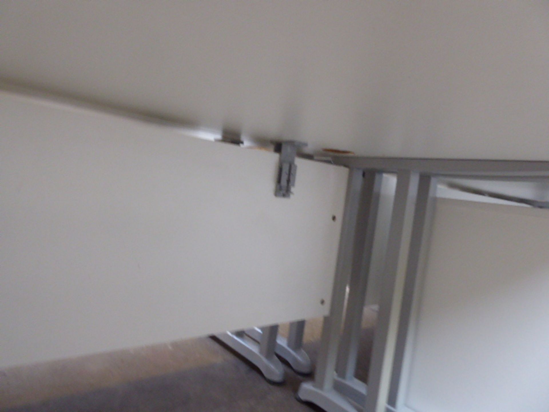 5 160cm white workstations on cantilever legs with matching 3 drawer under desk pedestal - Image 3 of 3