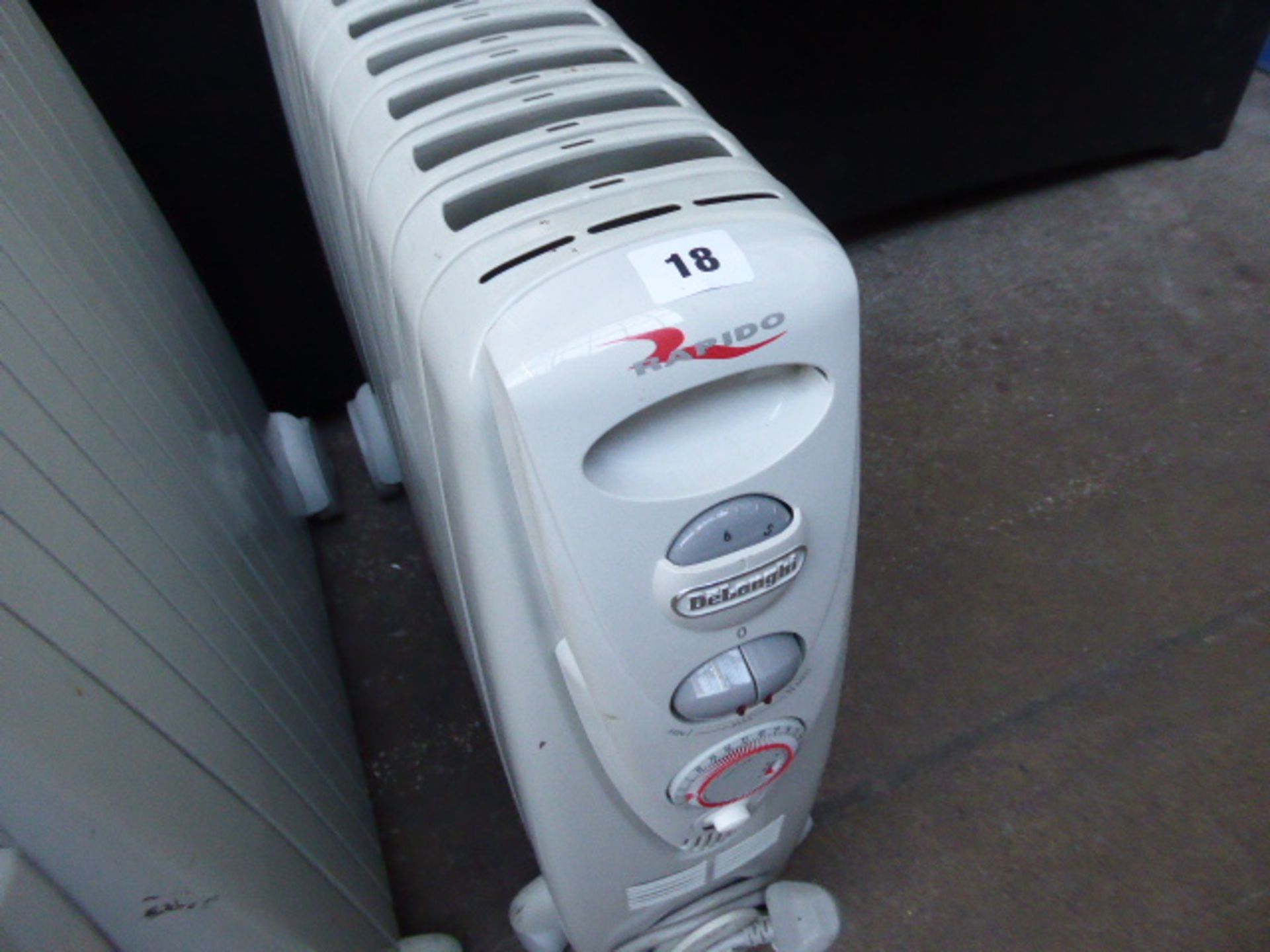 3 Rapido oil filled radiators - Image 2 of 2
