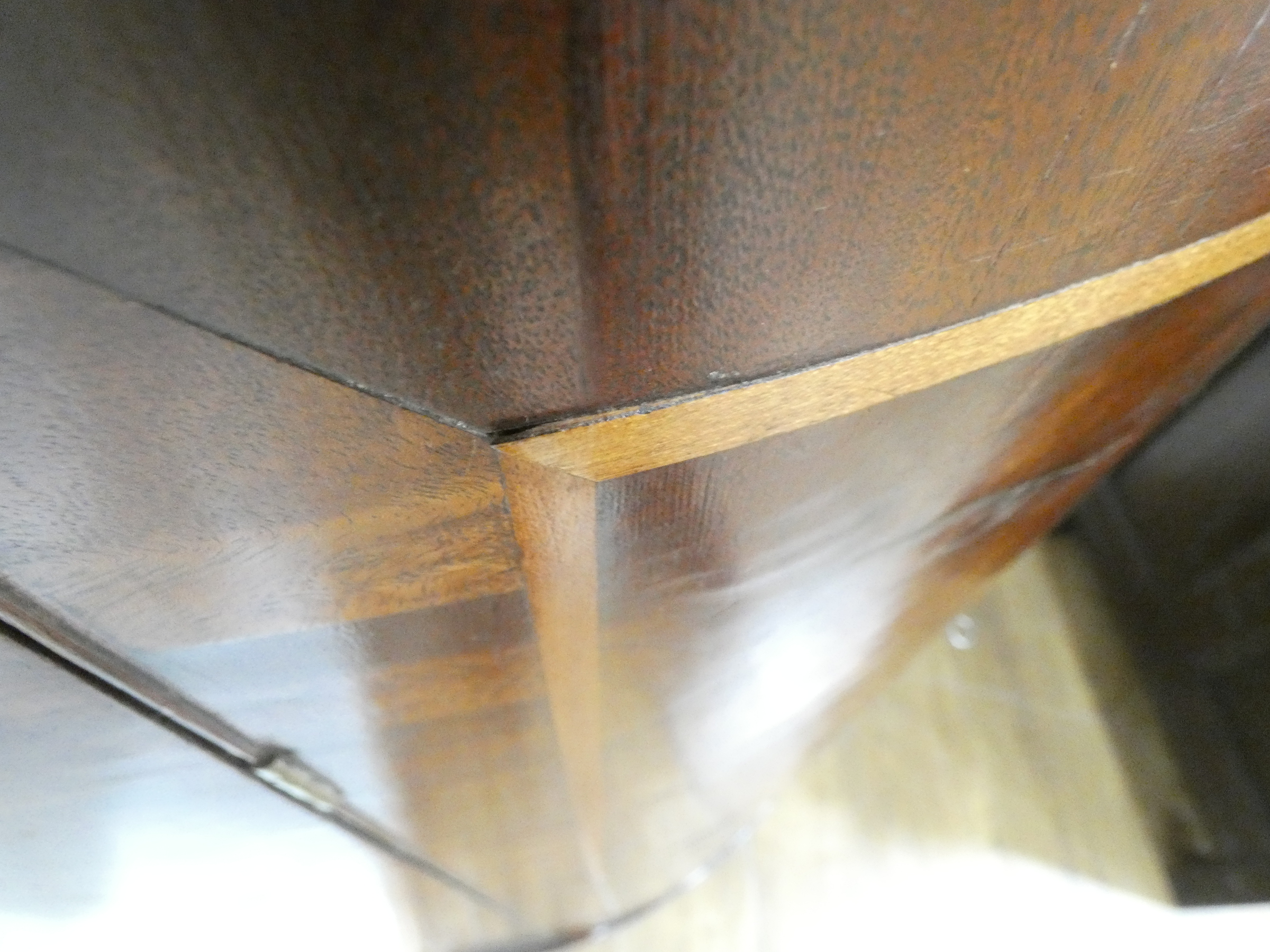 A Georgian mahogany, walnut and crossbanded bow-fronted corner cabinet, - Image 4 of 10