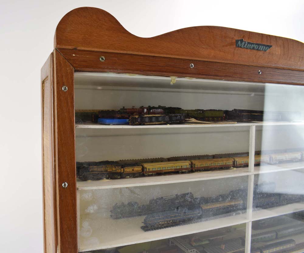 An oak cased diorama containing an arrangement of Micromodels locomotives, - Image 2 of 3