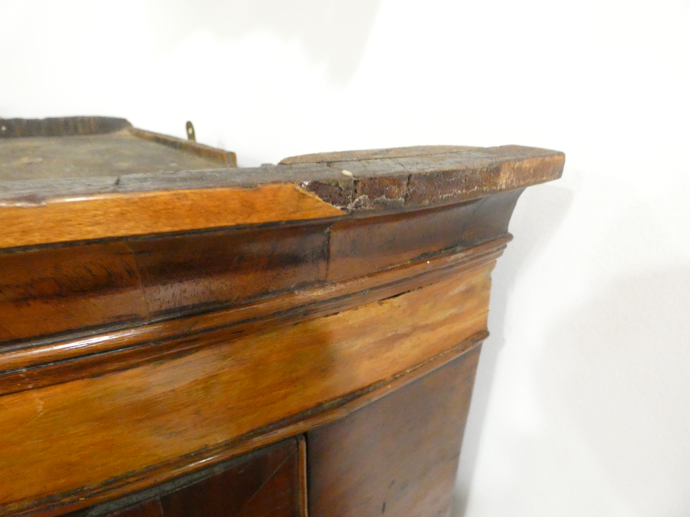 A Georgian mahogany, walnut and crossbanded bow-fronted corner cabinet, - Image 6 of 10